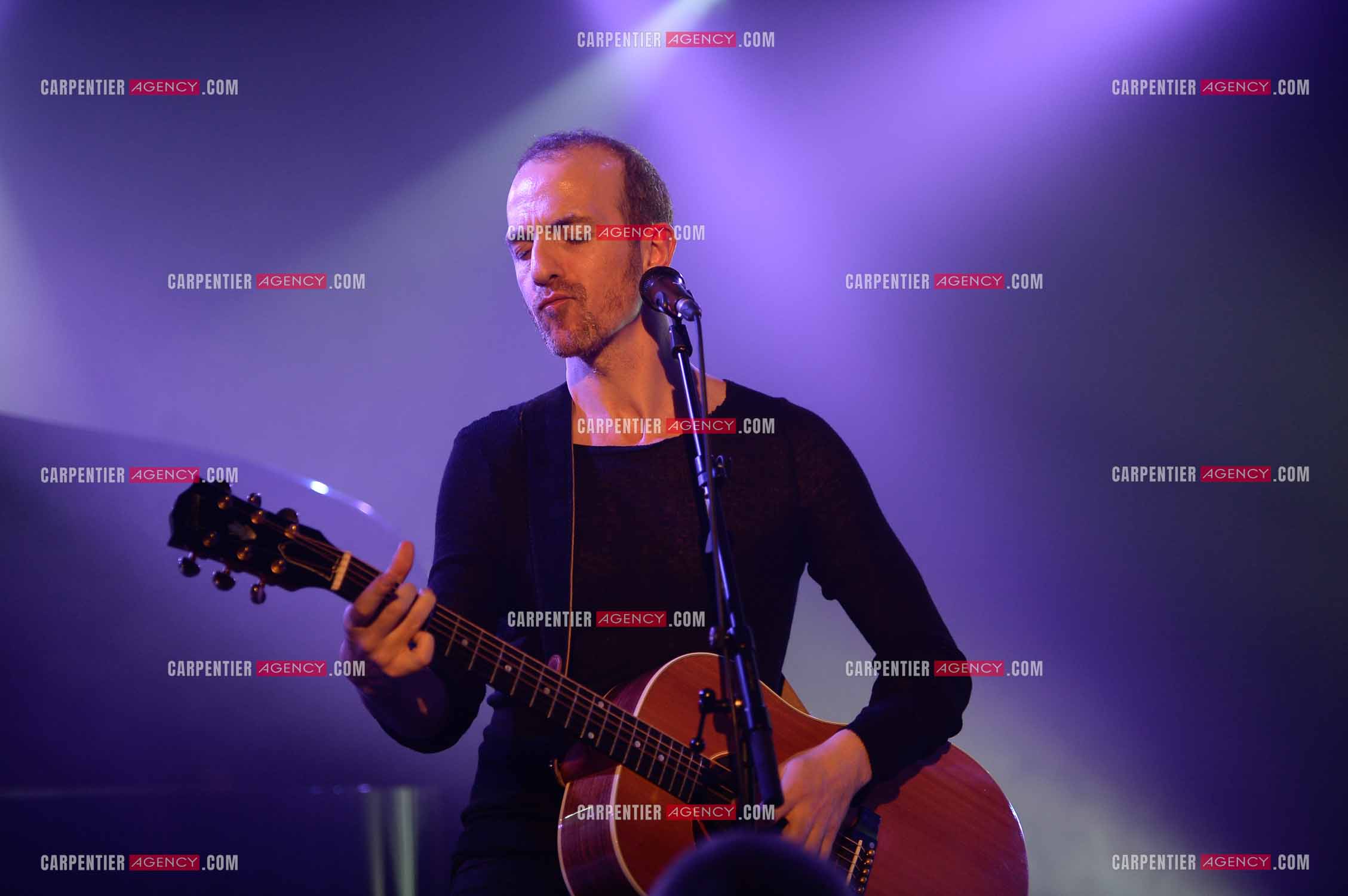 Le chanteur Calogero Maurici, dit Calogero lors d'un concert privé au club K a Reims. ( Exclusif )
