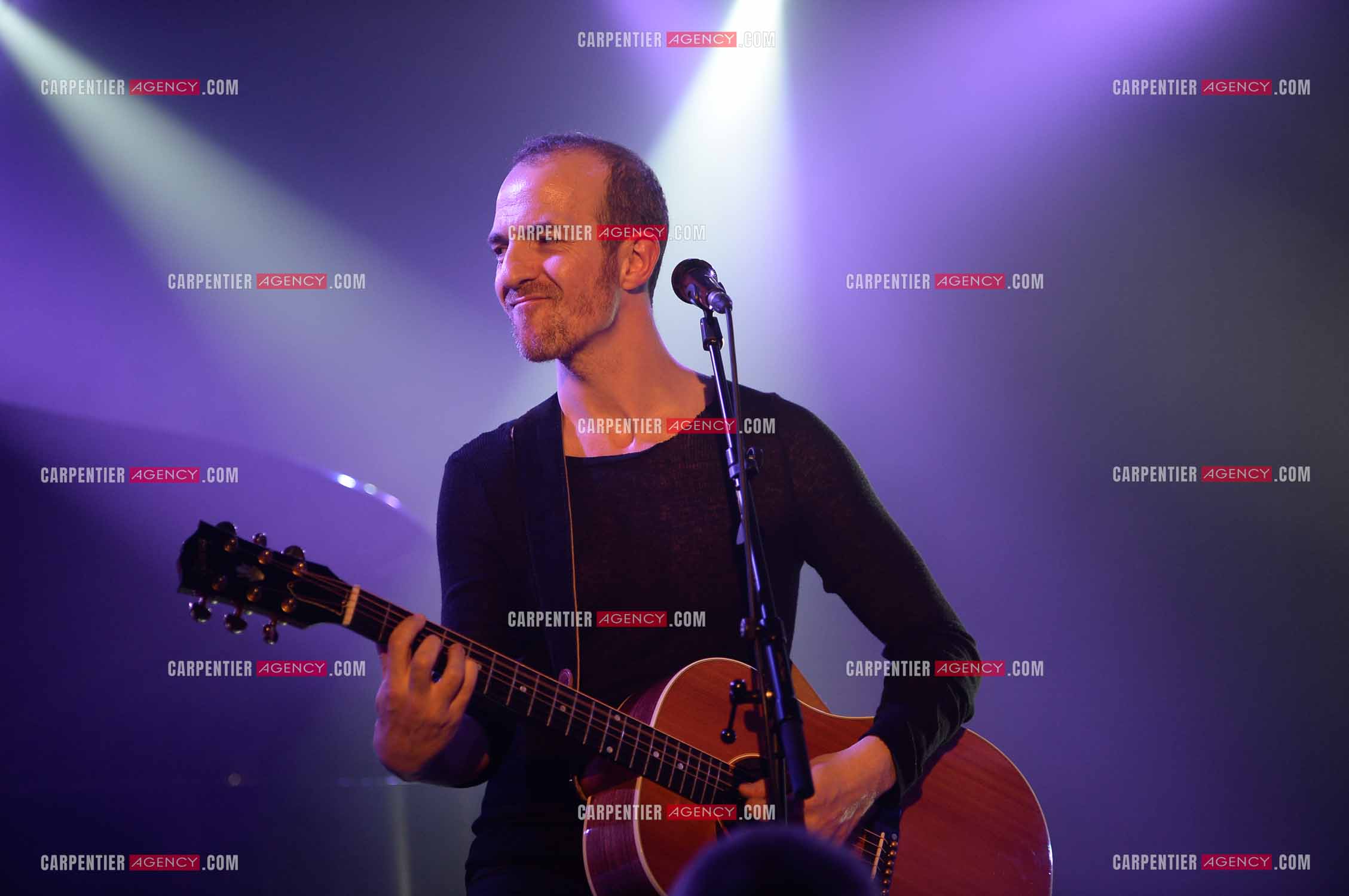 Le chanteur Calogero Maurici, dit Calogero lors d'un concert privé au club K a Reims. ( Exclusif )
