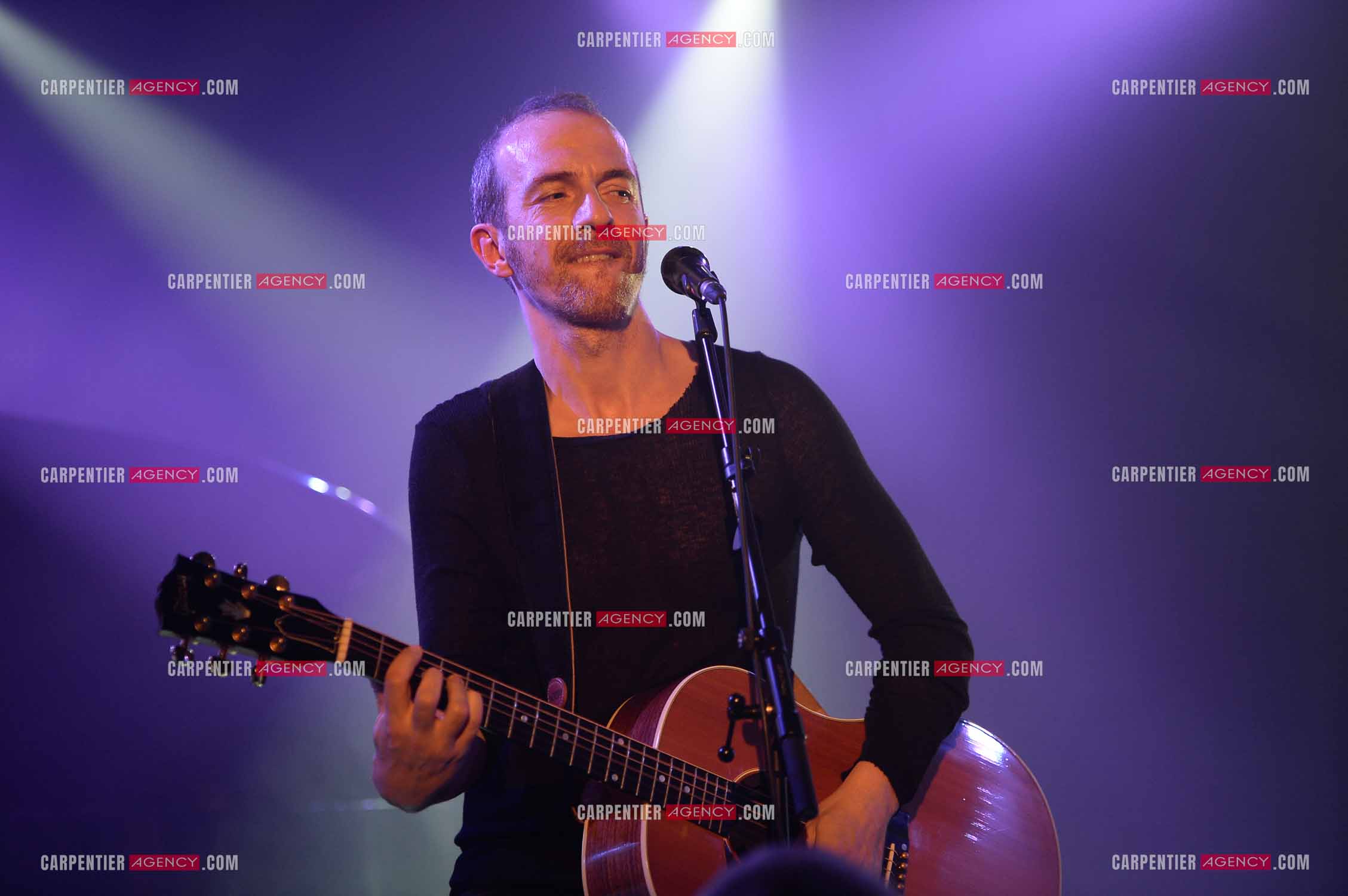 Le chanteur Calogero Maurici, dit Calogero lors d'un concert privé au club K a Reims. ( Exclusif )