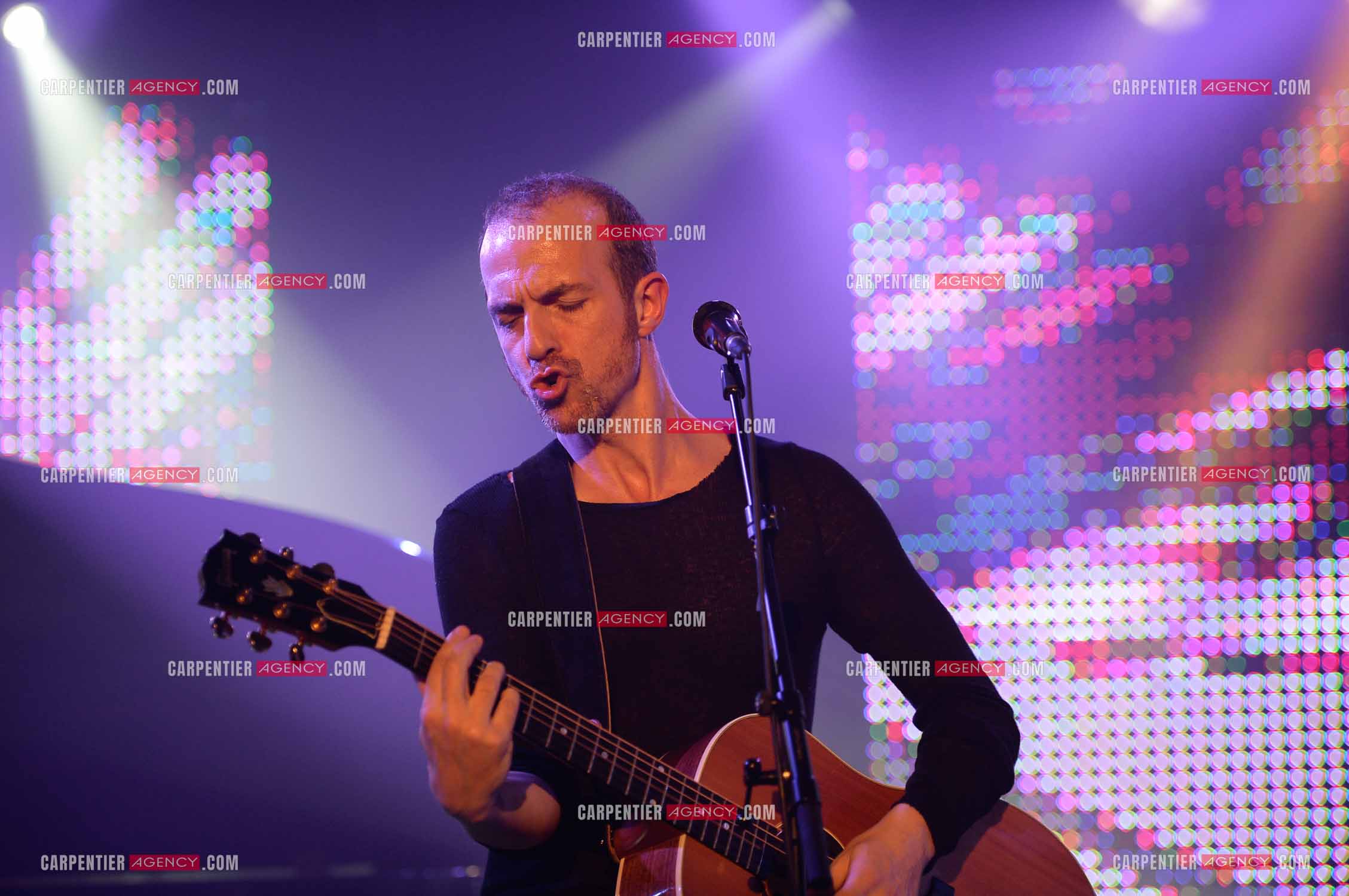 Le chanteur Calogero Maurici, dit Calogero lors d'un concert privé au club K a Reims. ( Exclusif )