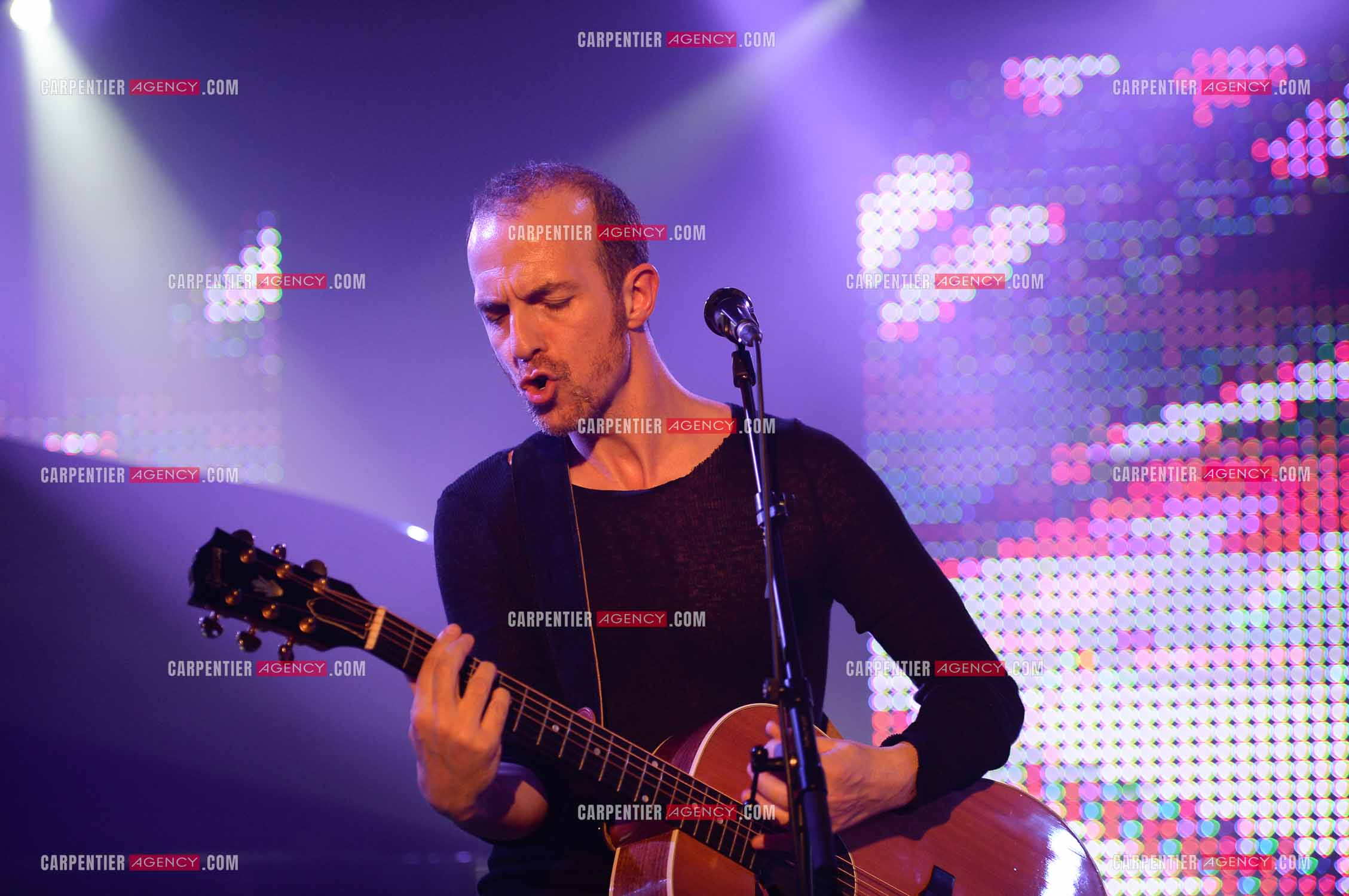 Le chanteur Calogero Maurici, dit Calogero lors d'un concert privé au club K a Reims. ( Exclusif )