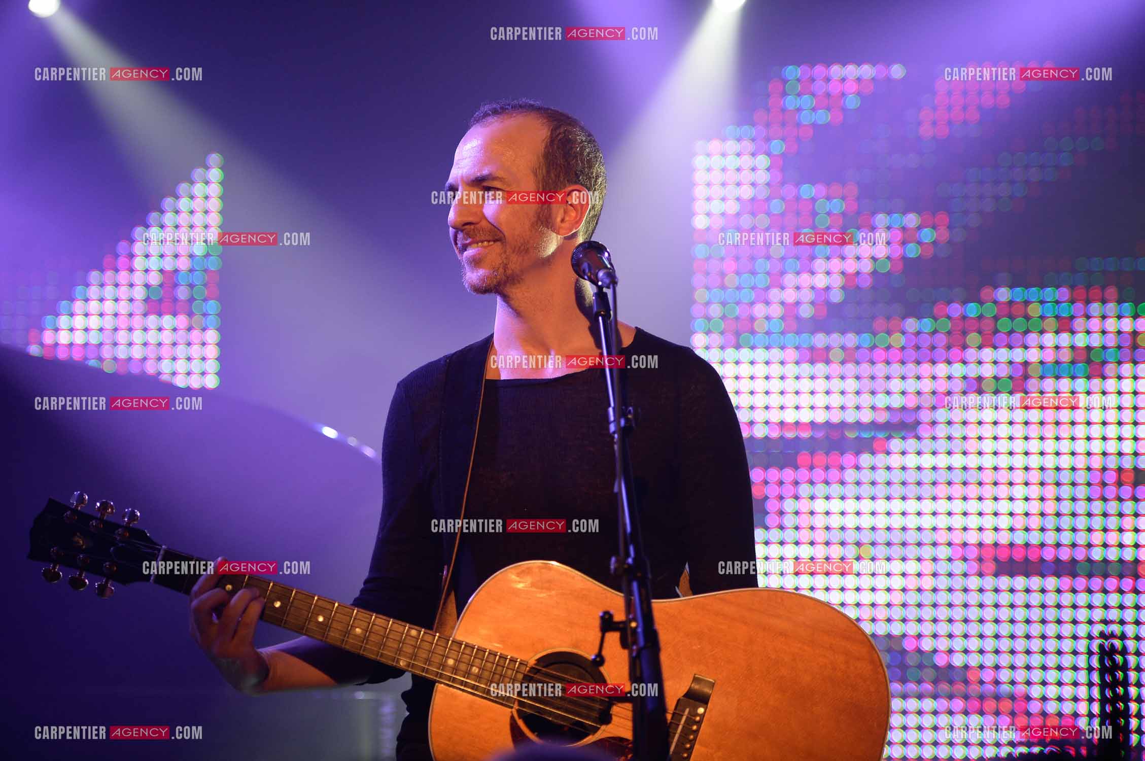 Le chanteur Calogero Maurici, dit Calogero lors d'un concert privé au club K a Reims. ( Exclusif )
