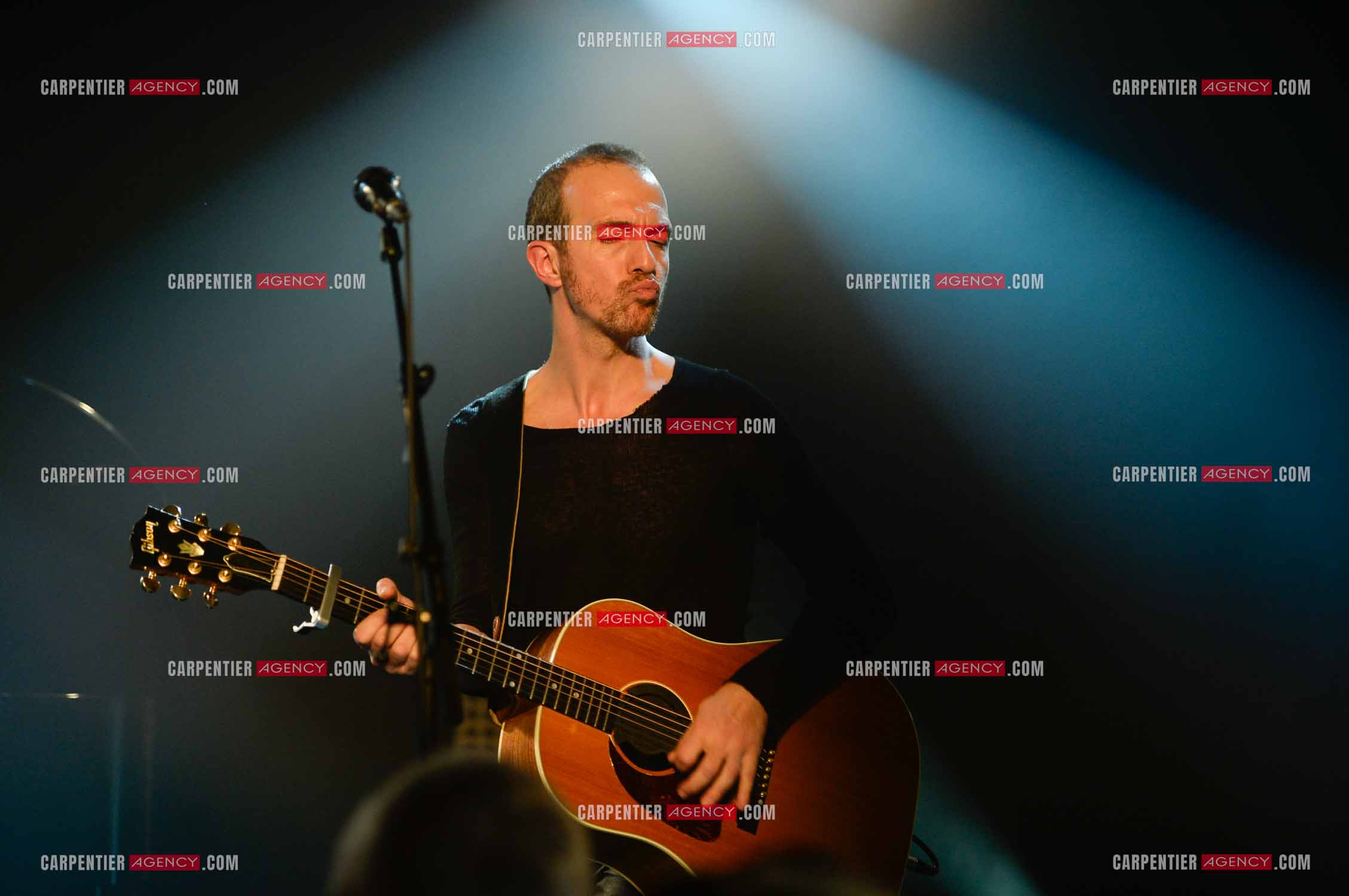 Le chanteur Calogero Maurici, dit Calogero lors d'un concert privé au club K a Reims. ( Exclusif )