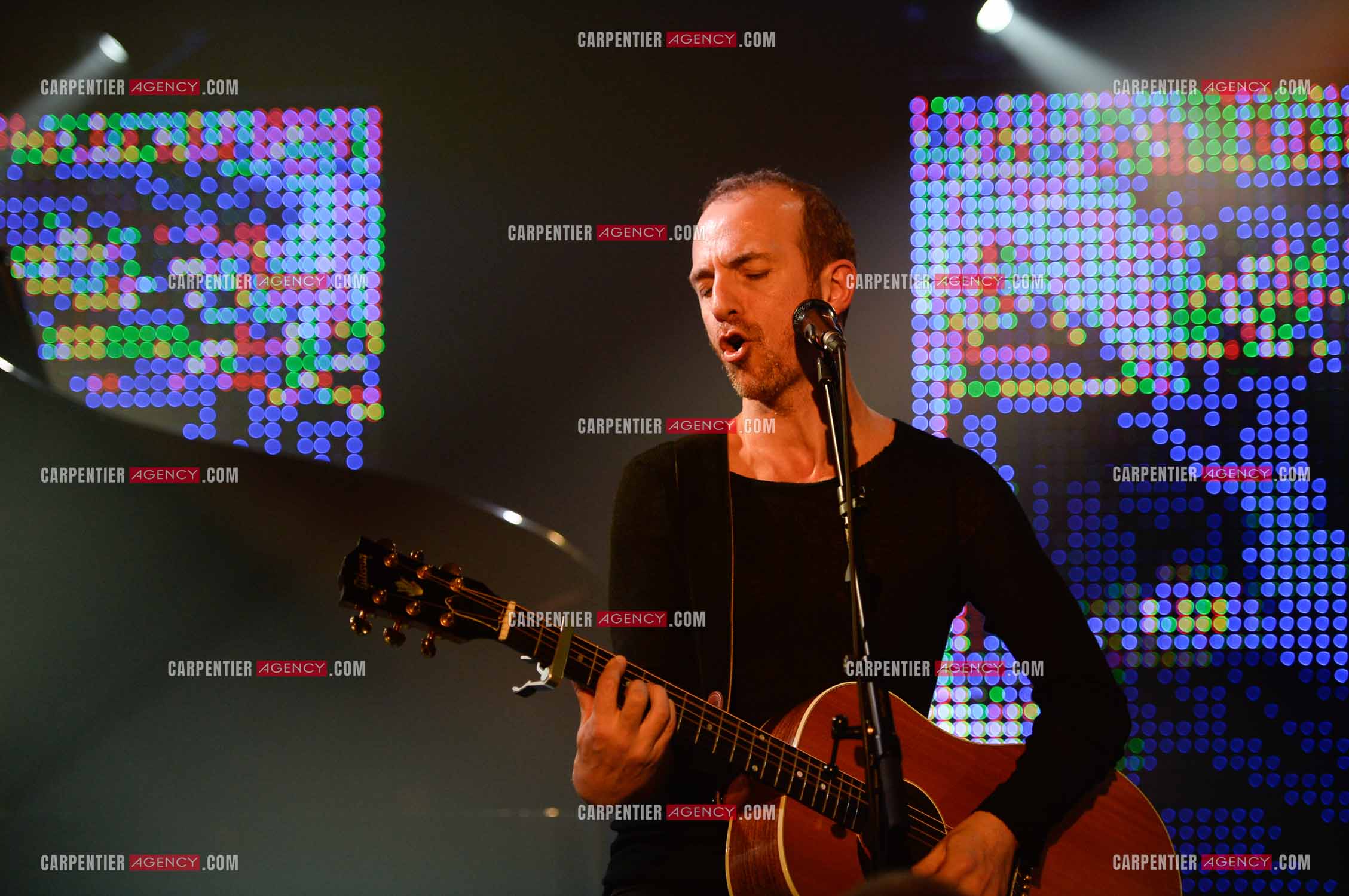 Le chanteur Calogero Maurici, dit Calogero lors d'un concert privé au club K a Reims. ( Exclusif )