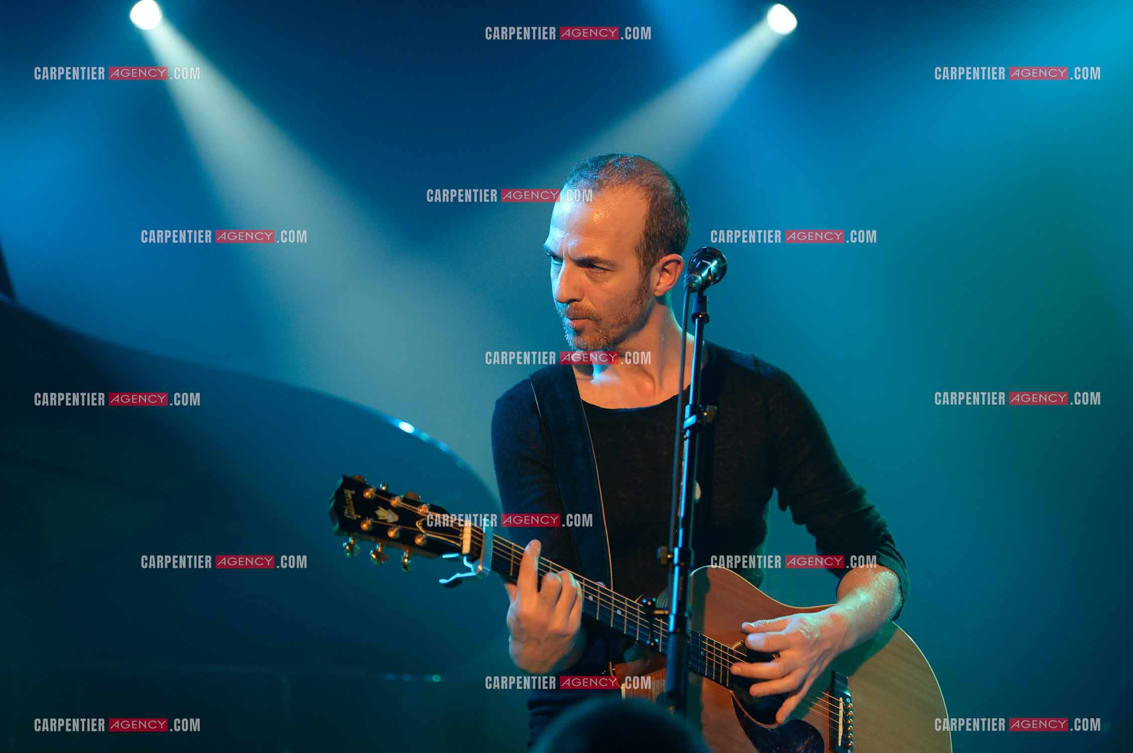 Le chanteur Calogero Maurici, dit Calogero lors d'un concert privé au club K a Reims. ( Exclusif )
