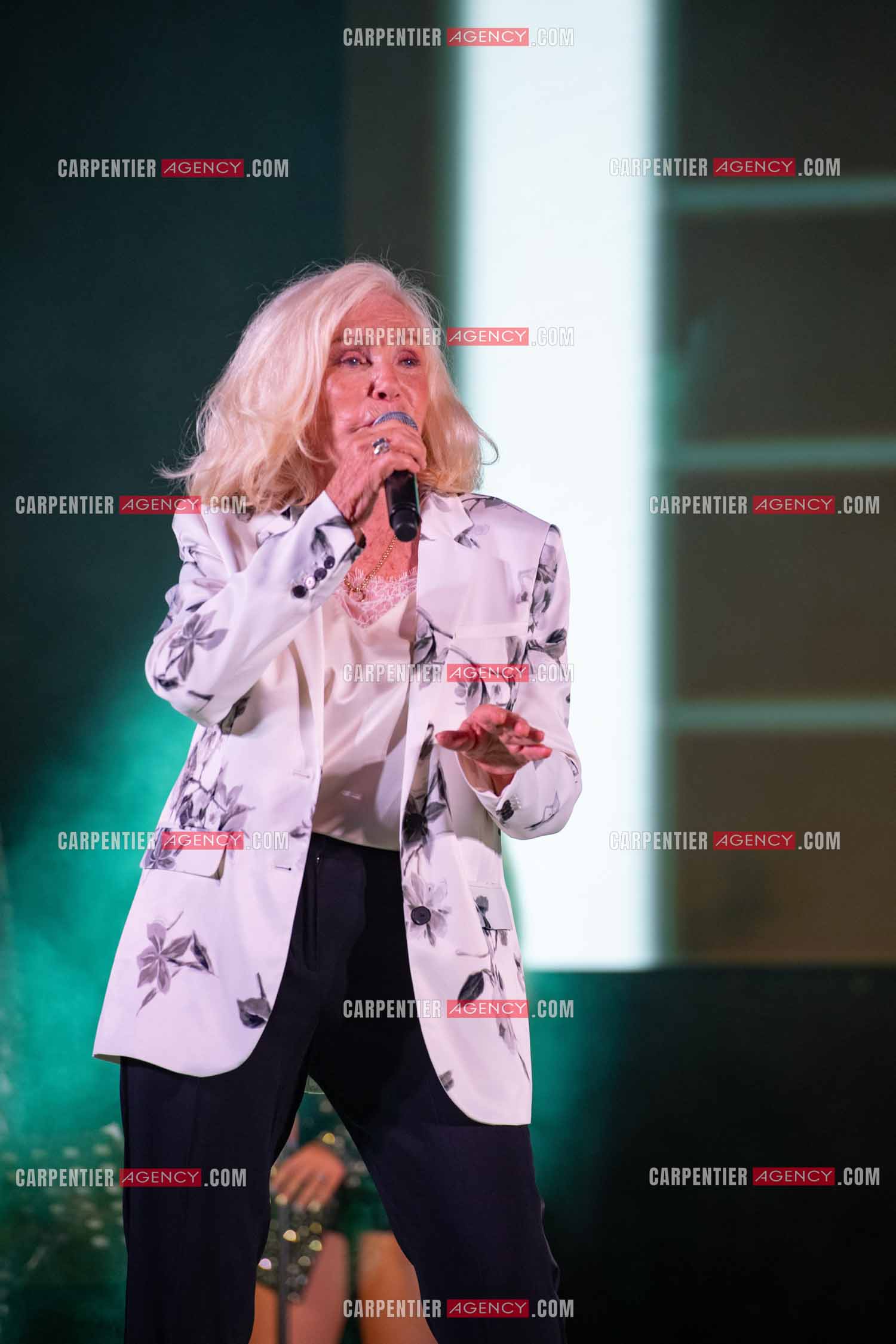 La chanteuse Michèle Torr en concert au plan d'Orgon le 19 août 2023. ( Exclusif )