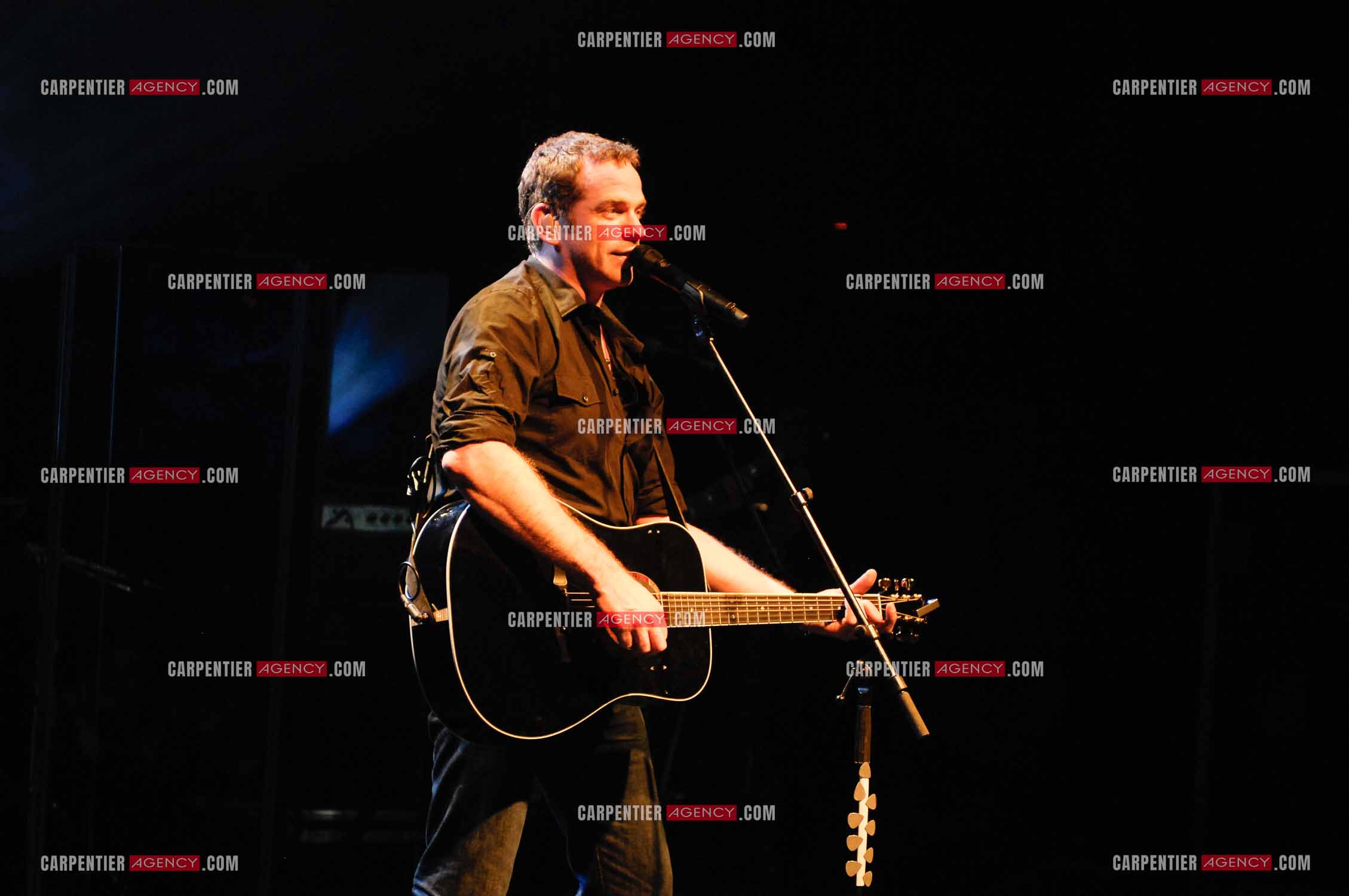 Le chanteur québécois Pierre Garand dit Garou en concert à la CIGALE en 2008.   ( Exclusif )