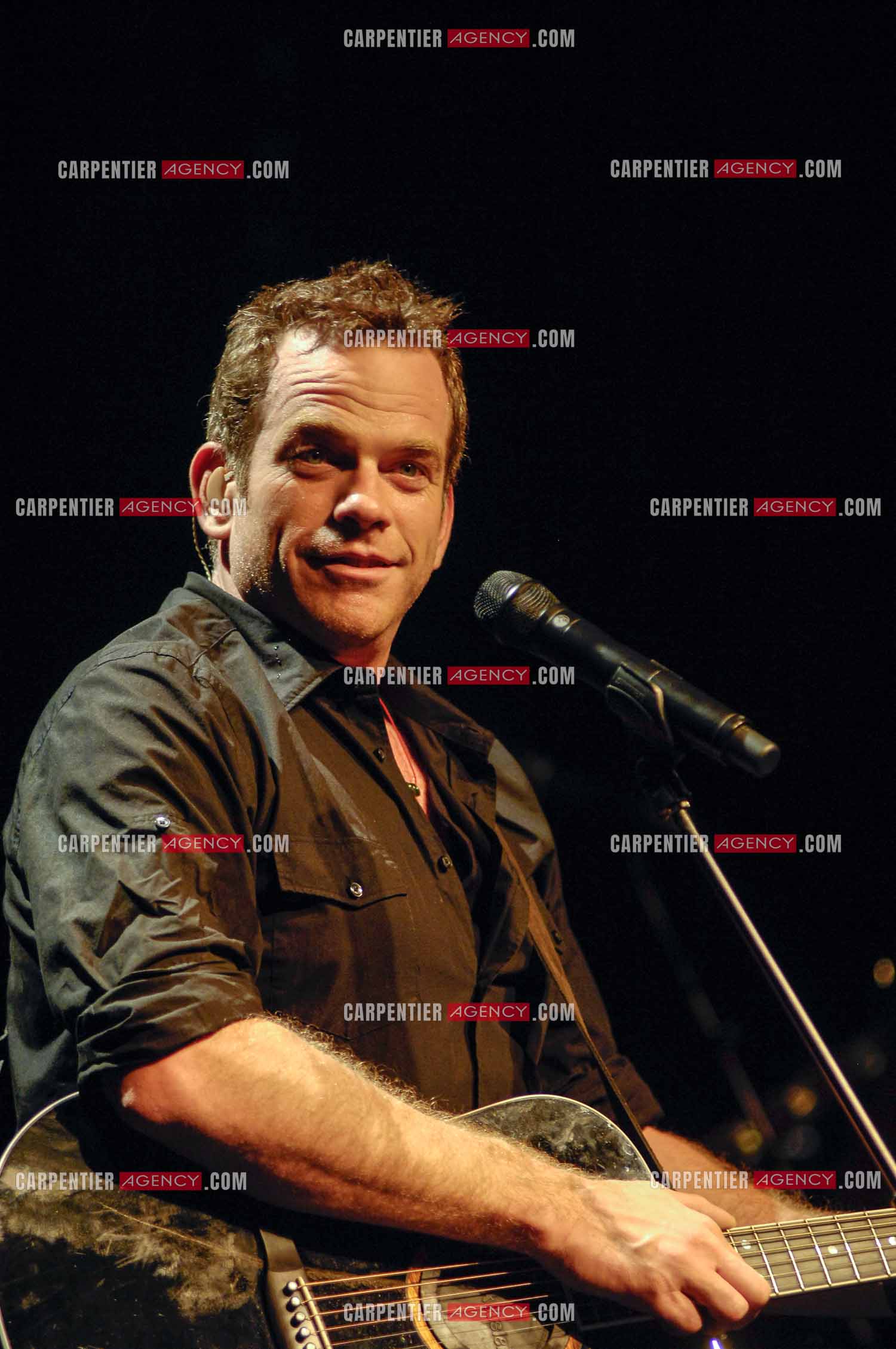 Le chanteur québécois Pierre Garand dit Garou en concert à la CIGALE en 2008.   ( Exclusif )