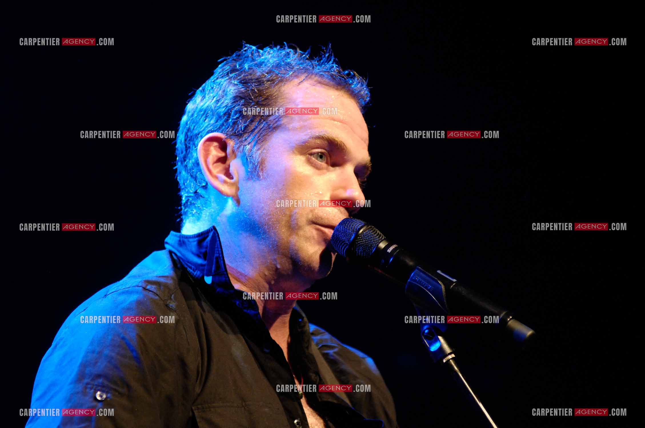 Le chanteur québécois Pierre Garand dit Garou en concert à la CIGALE en 2008.   ( Exclusif )