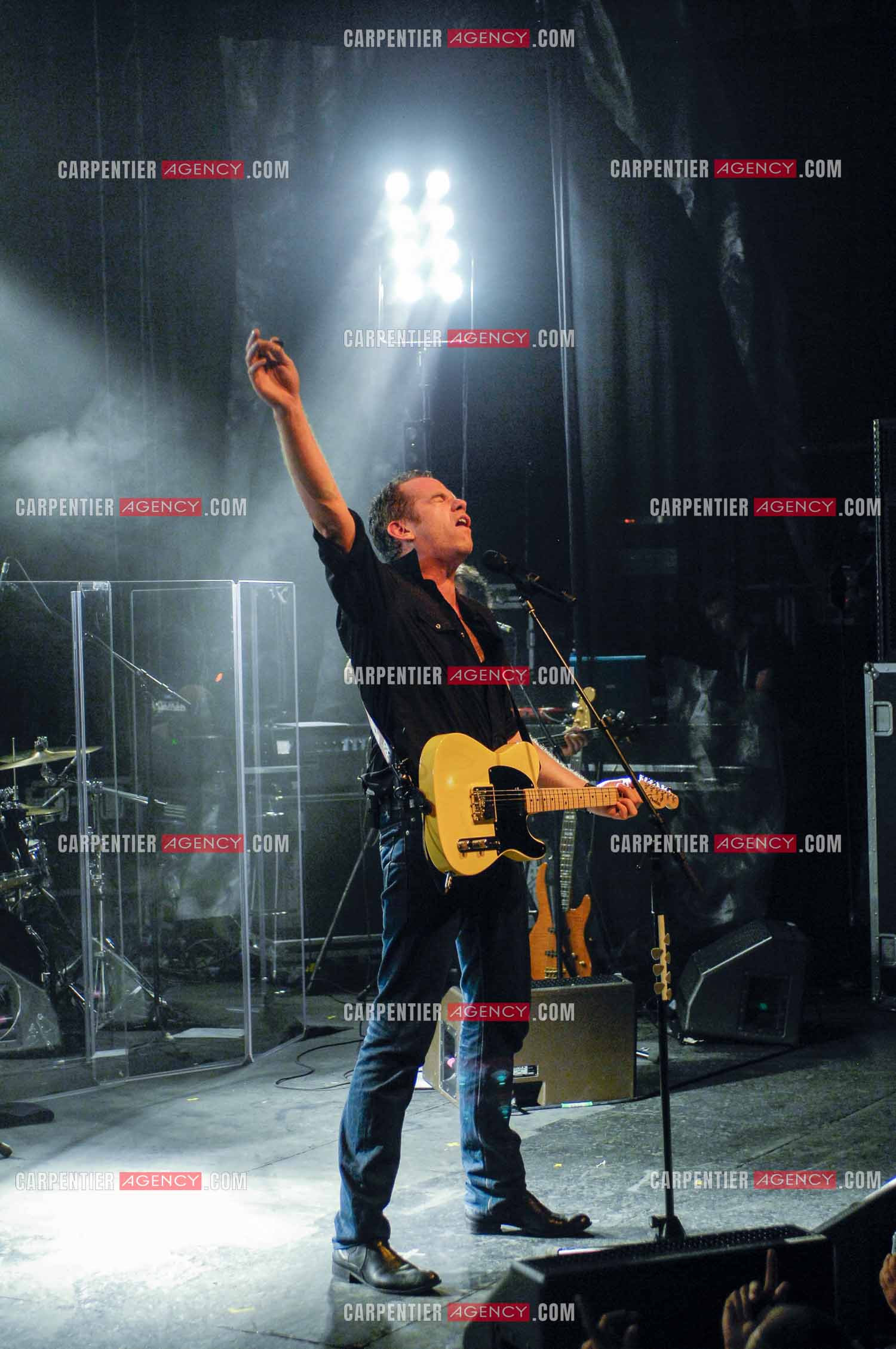 Le chanteur québécois Pierre Garand dit Garou en concert à la CIGALE en 2008.   ( Exclusif )