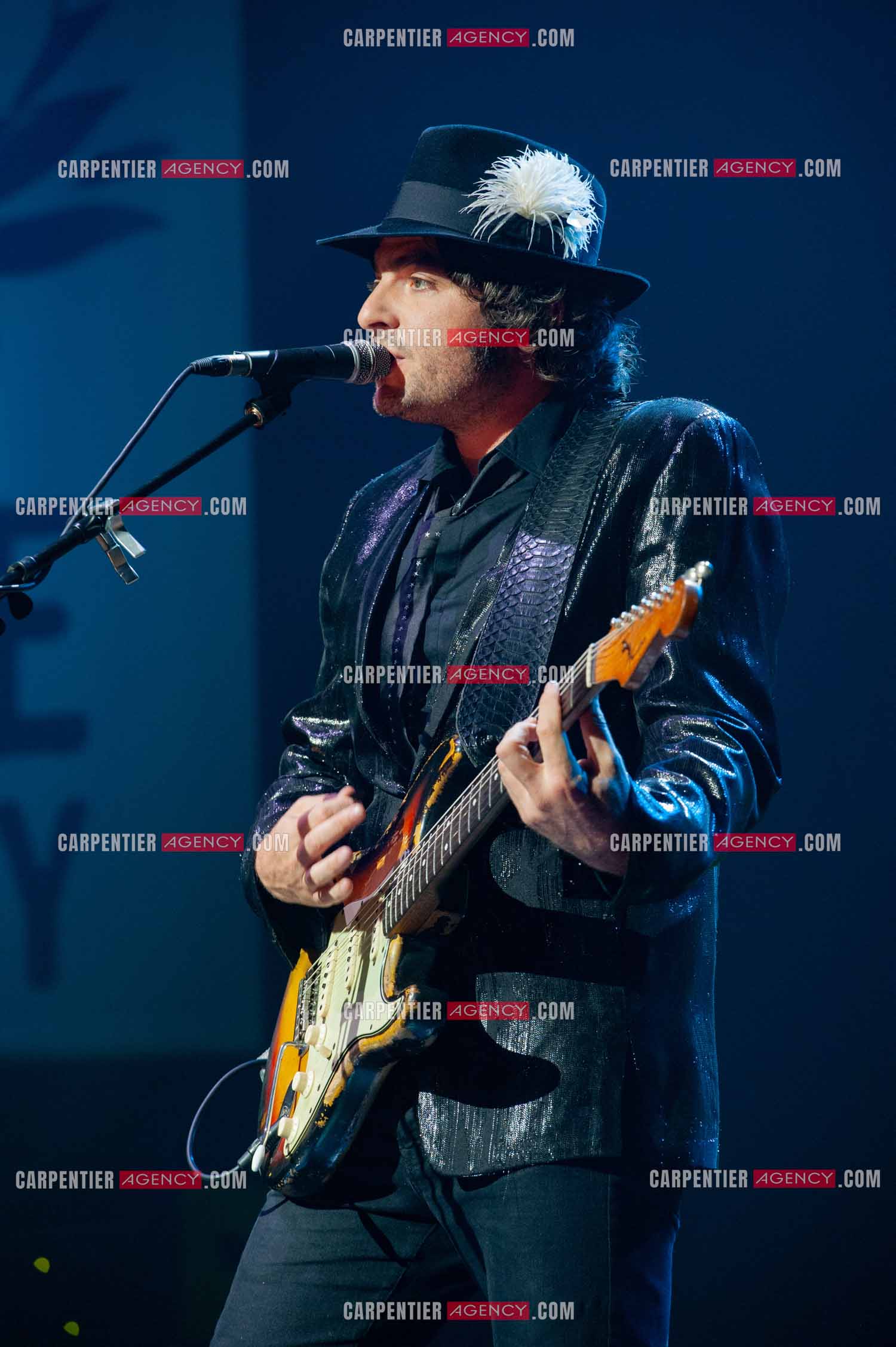 Concert au Zénith de Paris donné pour la journée internationale de la paix. Le chanteur Matthieu Chedid, dit “ M “.  ( Exclusif )