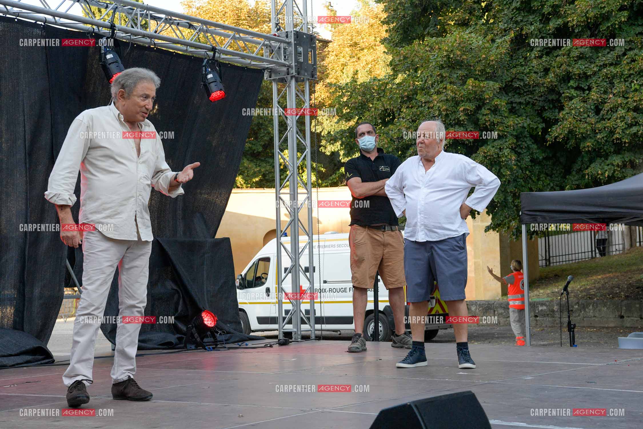Michel Drucker fait son One Man Show présenté par l'humoriste Marc Jolivet au parc Jourdan d'Aix en Provence. ( Exclusif )