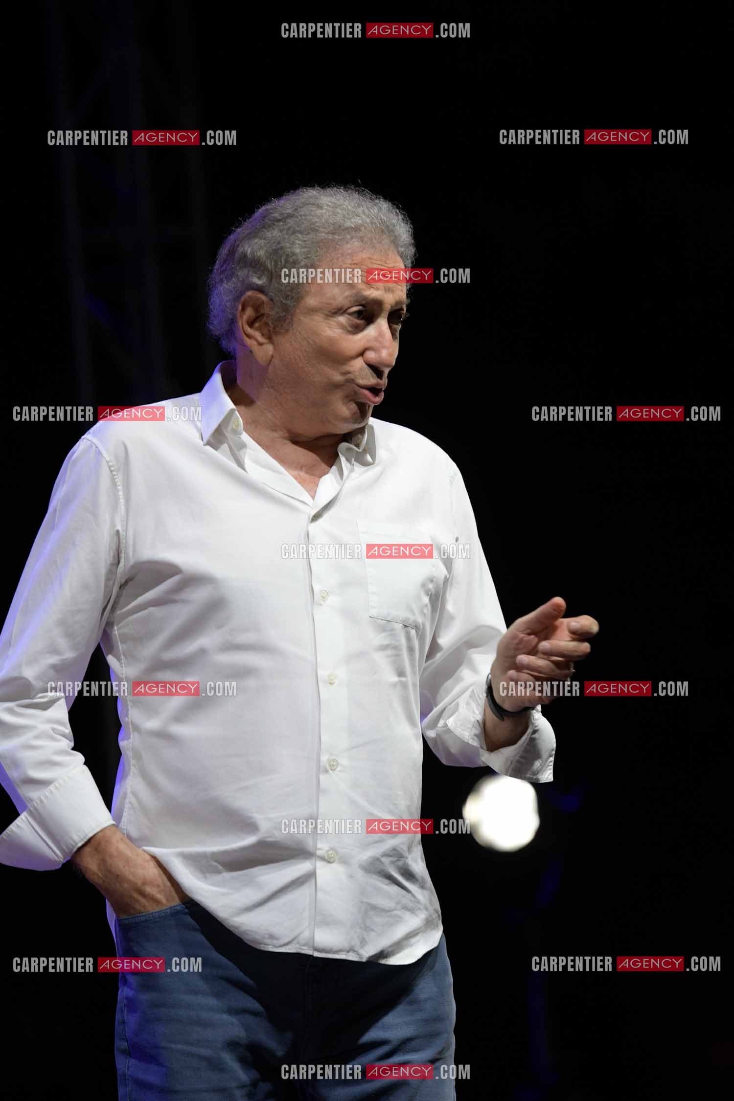 Michel Drucker fait son One Man Show au parc Jourdan d'Aix en Provence. ( Exclusif )