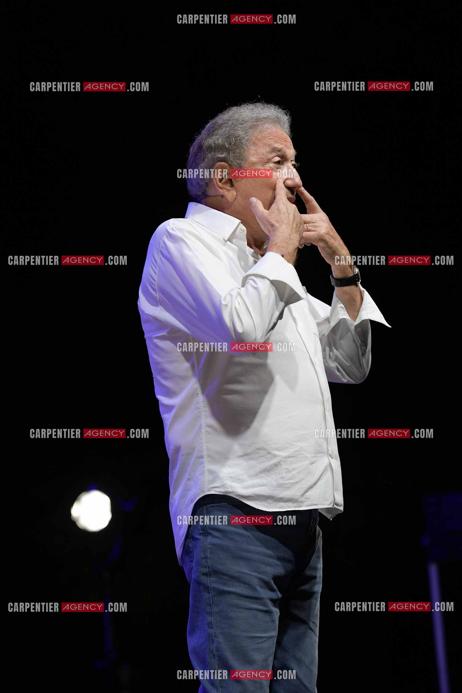 Michel Drucker fait son One Man Show au parc Jourdan d'Aix en Provence. ( Exclusif )