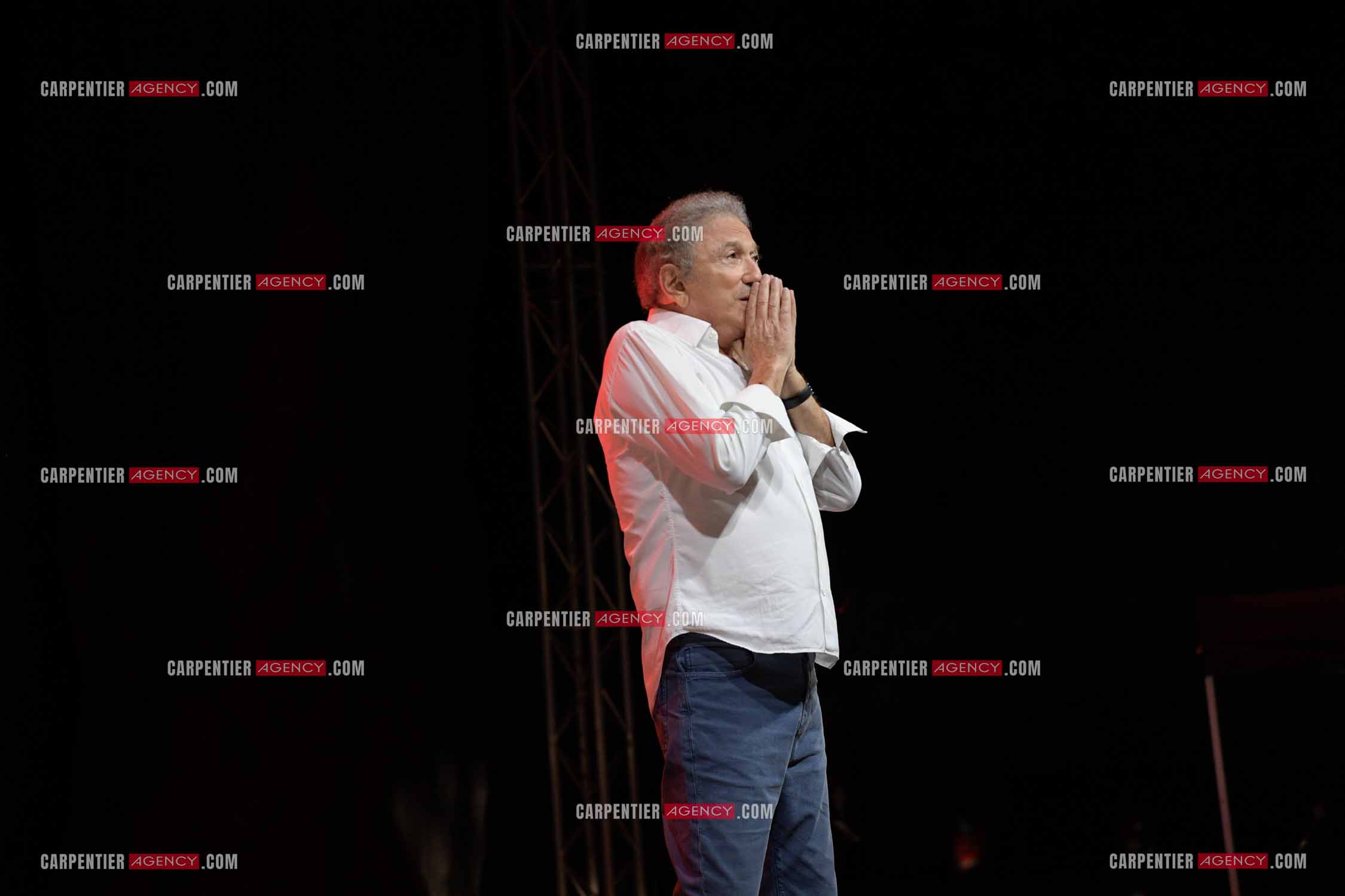 Michel Drucker fait son One Man Show au parc Jourdan d'Aix en Provence. ( Exclusif )