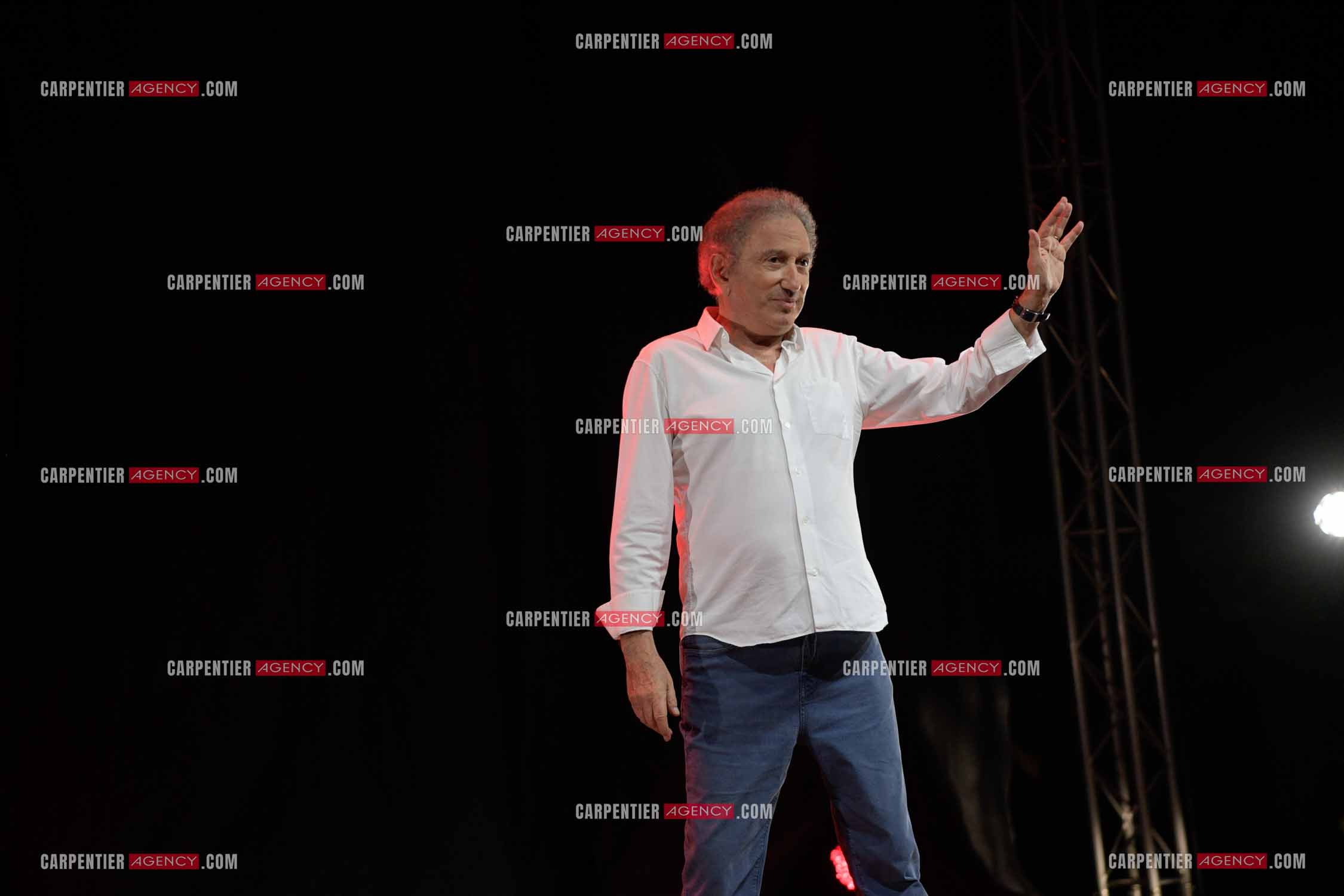 Michel Drucker fait son One Man Show au parc Jourdan d'Aix en Provence. ( Exclusif )