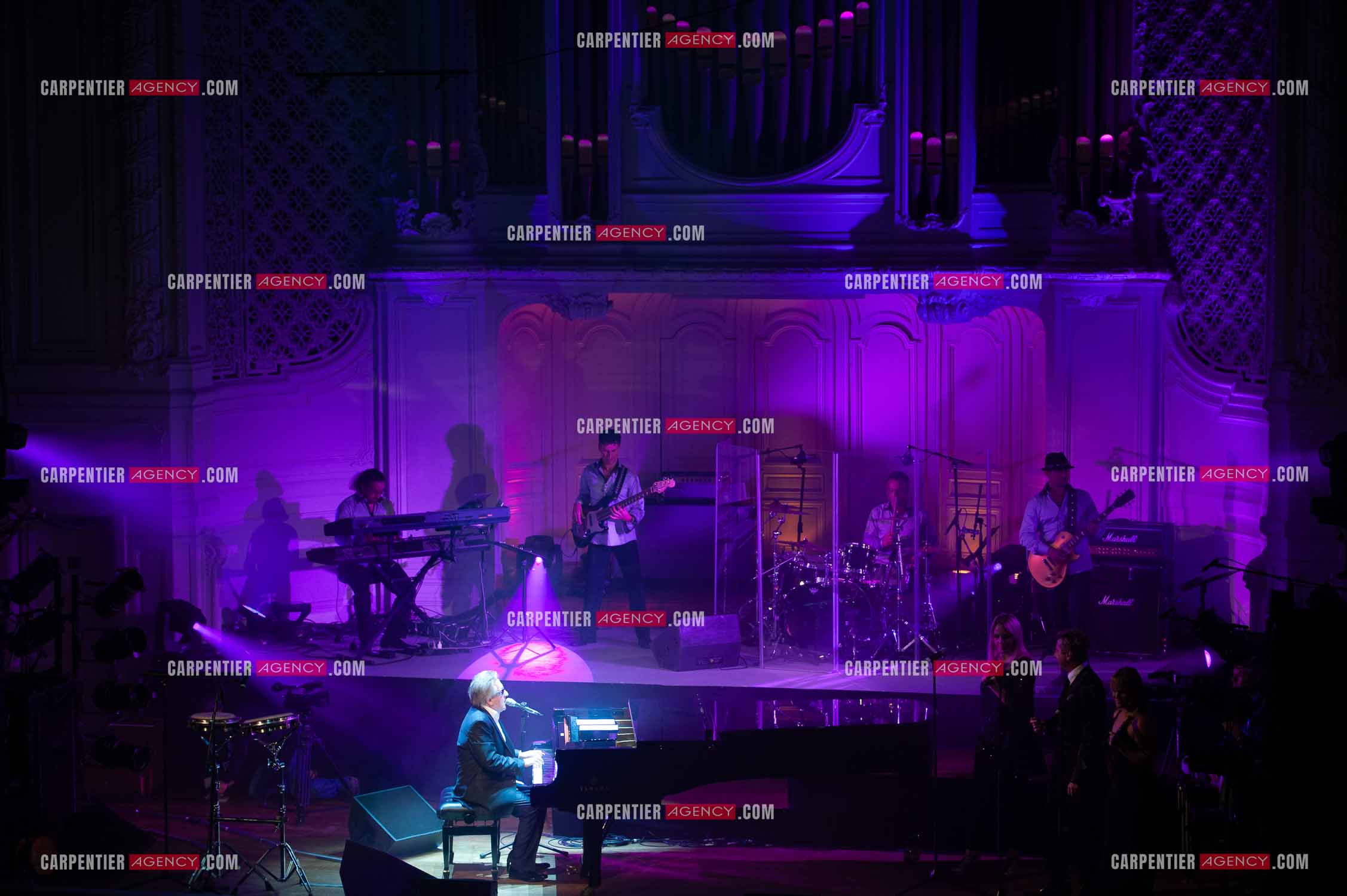Le chanteur Gilbert Montagné en concert à la salle Gaveau pour trois soirs en 2010.    ( Exclusif )