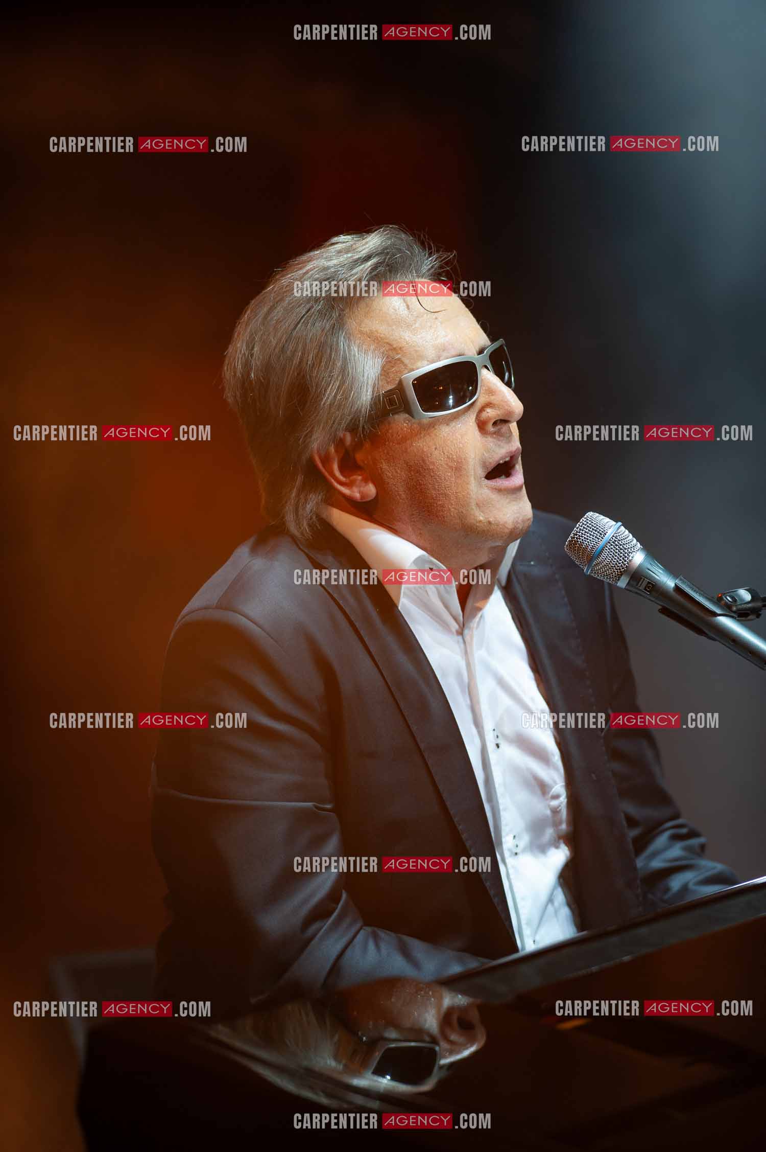 Le chanteur Gilbert Montagné en concert à la salle Gaveau pour trois soirs en 2010.    ( Exclusif )