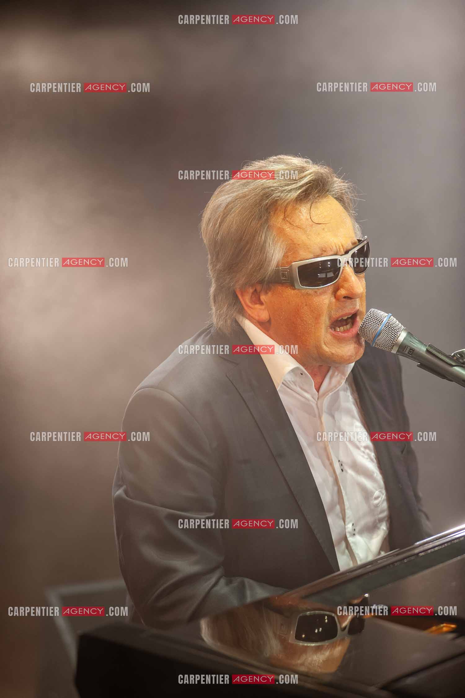 Le chanteur Gilbert Montagné en concert à la salle Gaveau pour trois soirs en 2010.    ( Exclusif )
