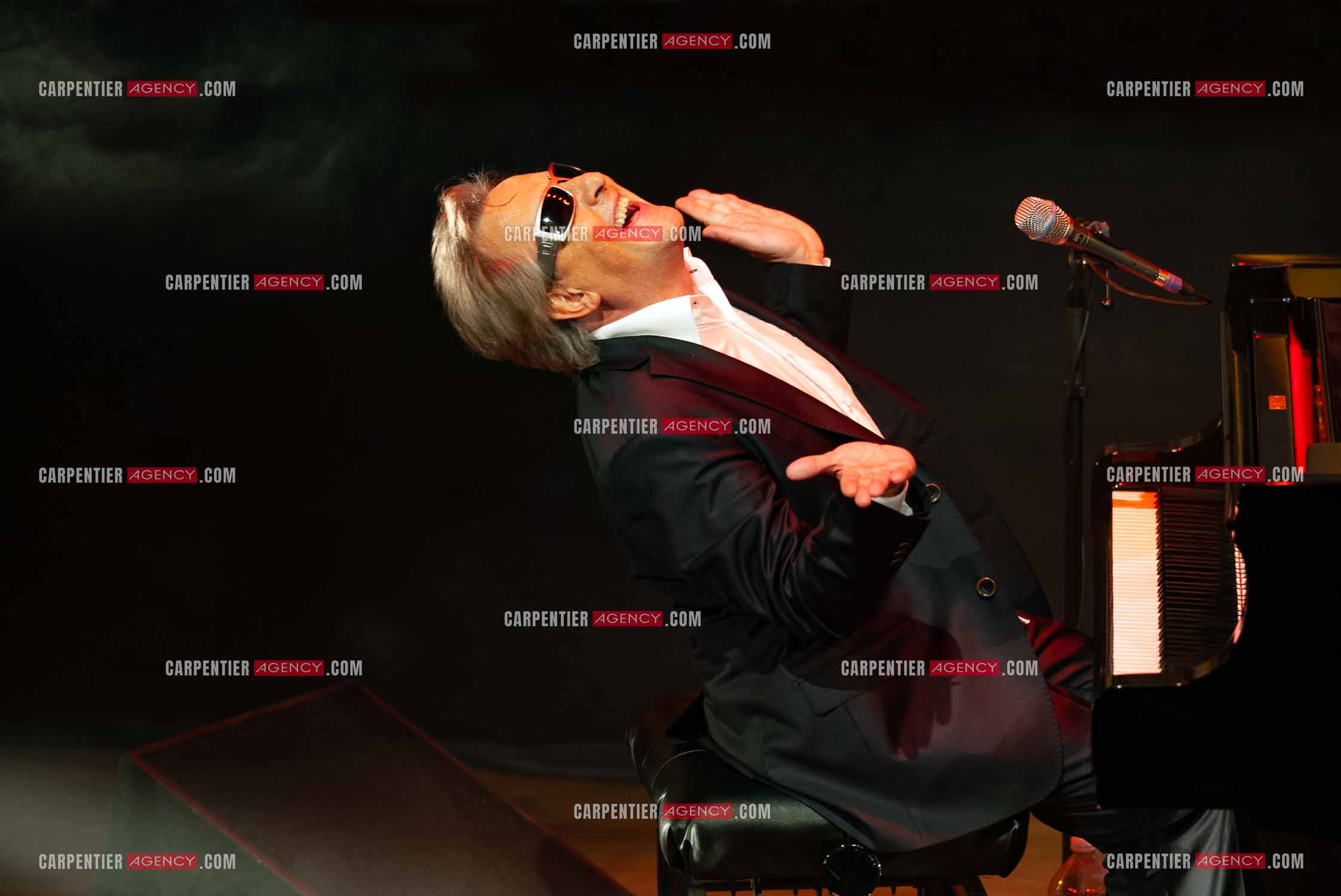 Le chanteur Gilbert Montagné en concert à la salle Gaveau pour trois soirs en 2010.    ( Exclusif )