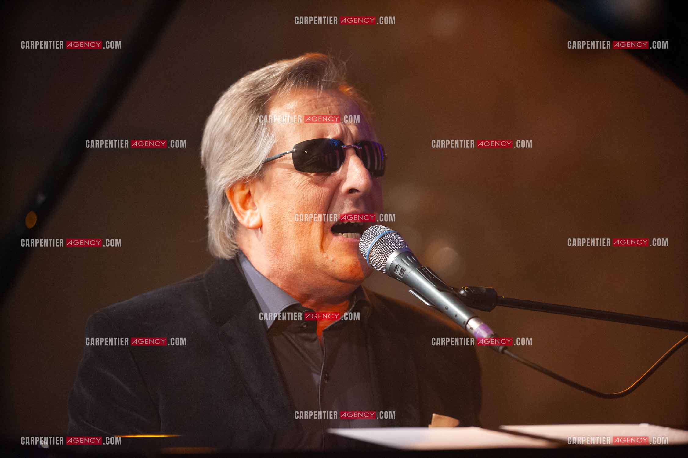 Le chanteur Gilbert Montagné en concert à la salle Gaveau pour trois soirs en 2010.    ( Exclusif )