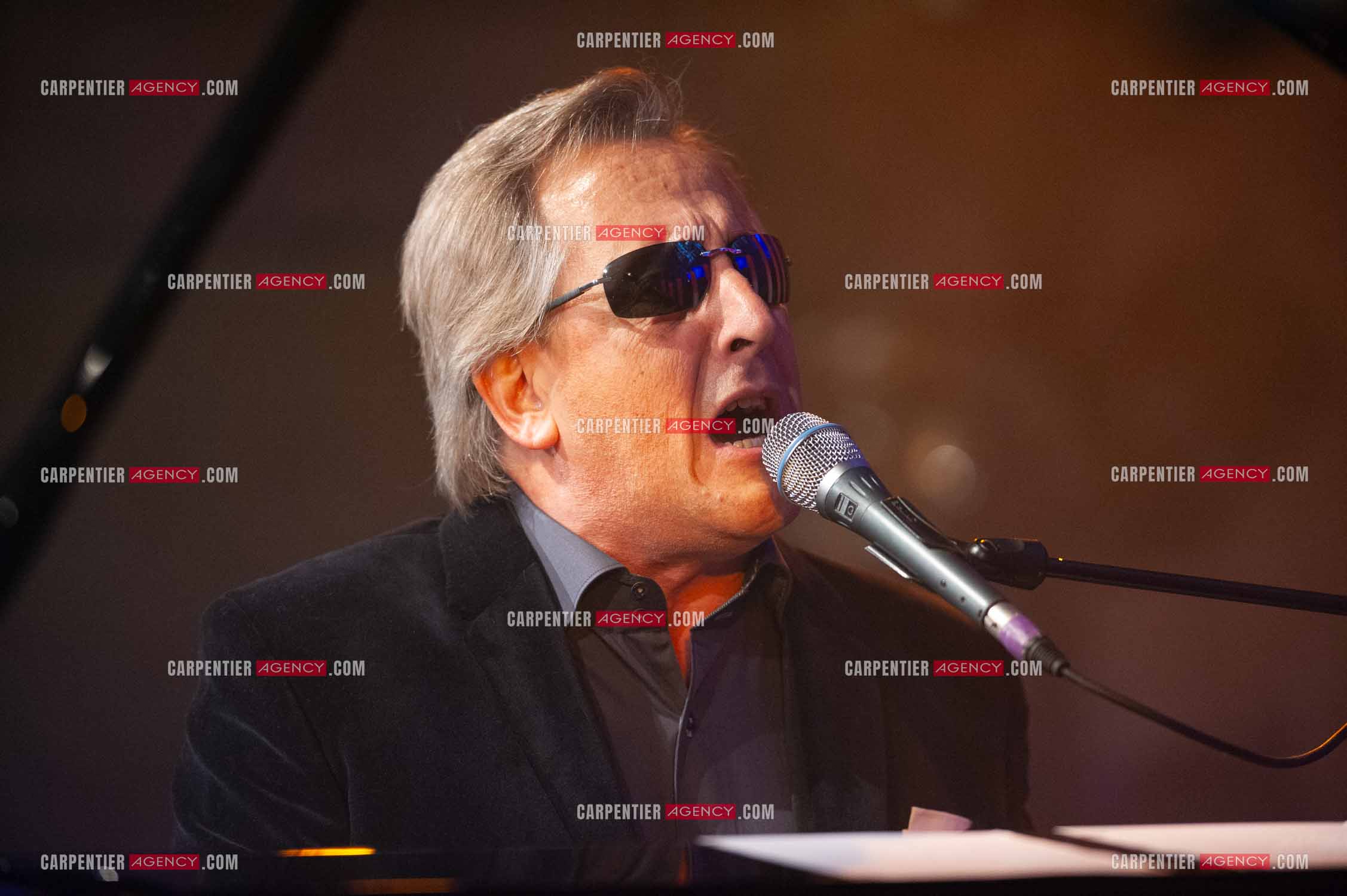 Le chanteur Gilbert Montagné en concert à la salle Gaveau pour trois soirs en 2010.    ( Exclusif )