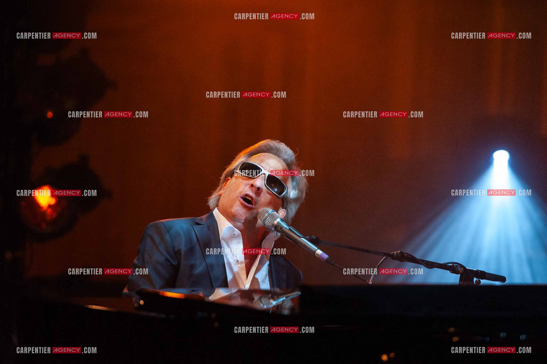 Le chanteur Gilbert Montagné en concert à la salle Gaveau pour trois soirs en 2010.    ( Exclusif )