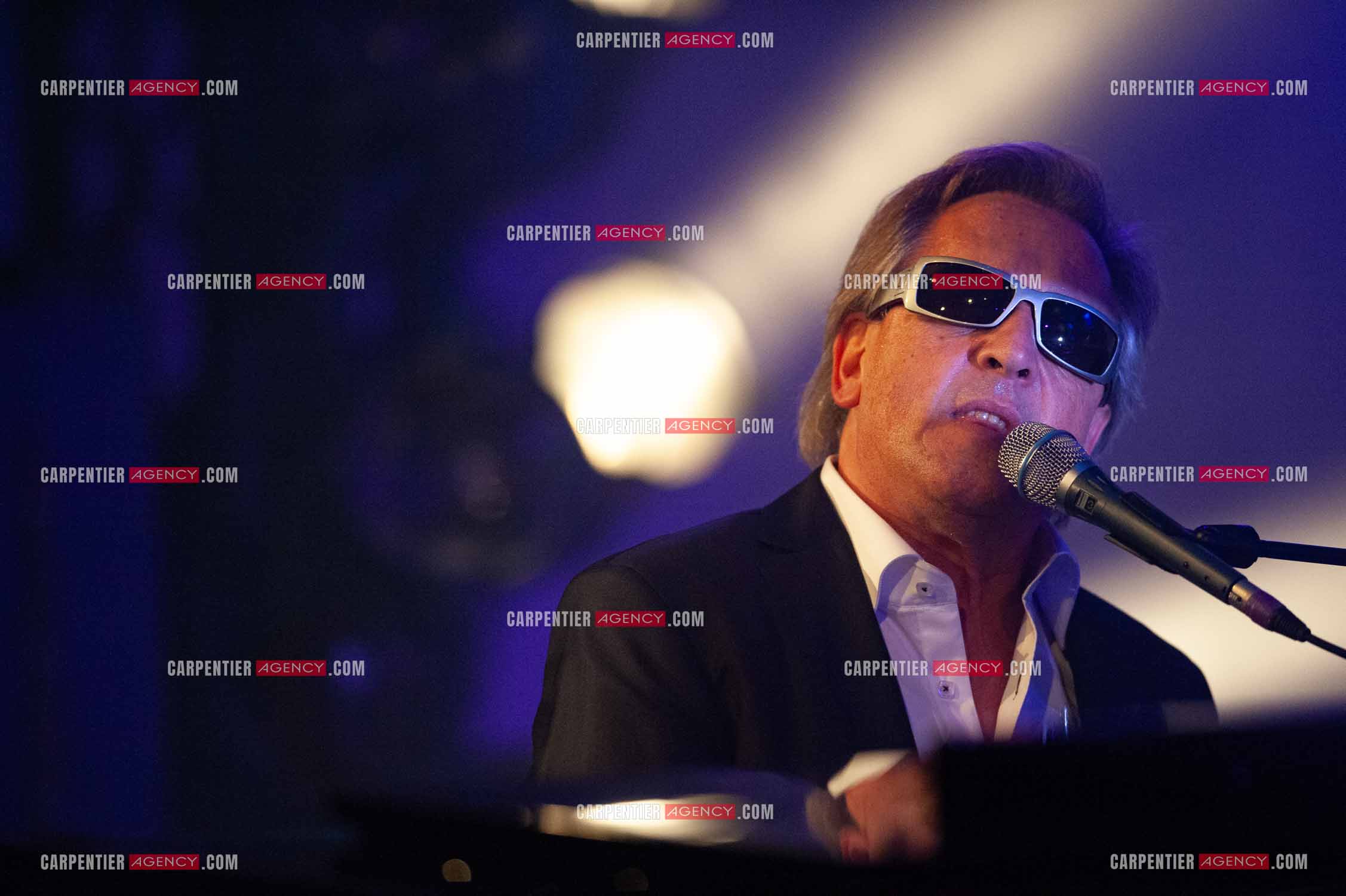 Le chanteur Gilbert Montagné en concert à la salle Gaveau pour trois soirs en 2010.    ( Exclusif )