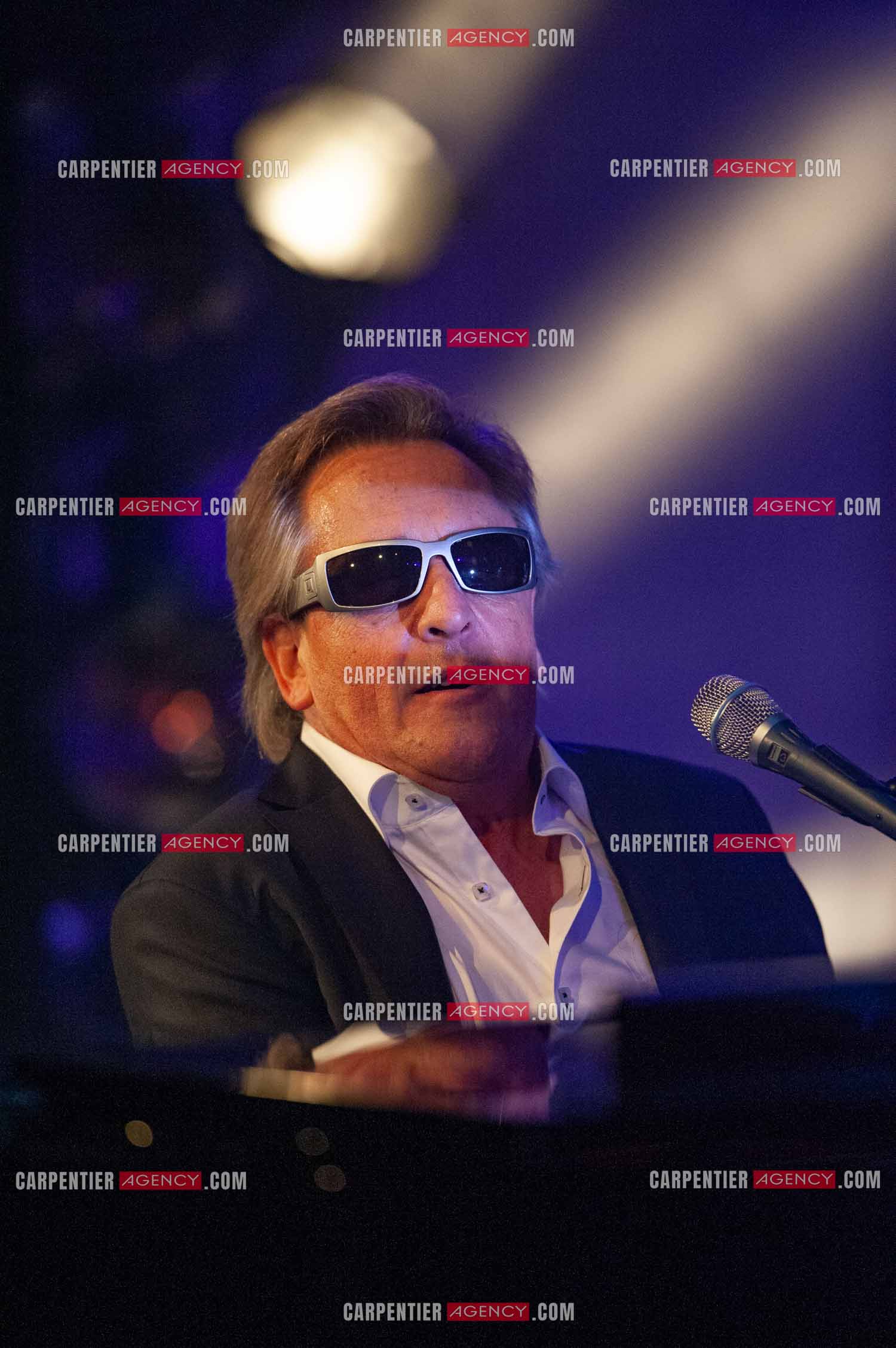Le chanteur Gilbert Montagné en concert à la salle Gaveau pour trois soirs en 2010.    ( Exclusif )