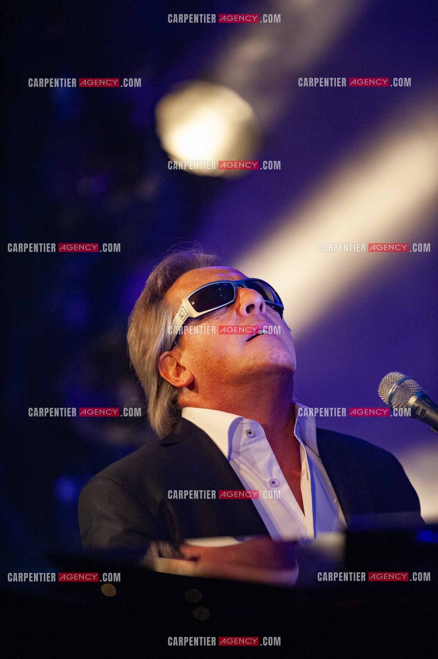 Le chanteur Gilbert Montagné en concert à la salle Gaveau pour trois soirs en 2010.    ( Exclusif )