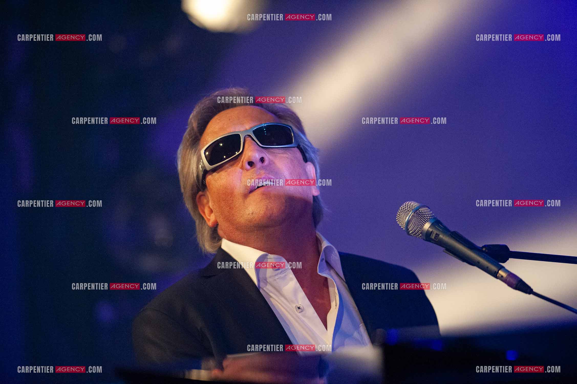 Le chanteur Gilbert Montagné en concert à la salle Gaveau pour trois soirs en 2010.    ( Exclusif )