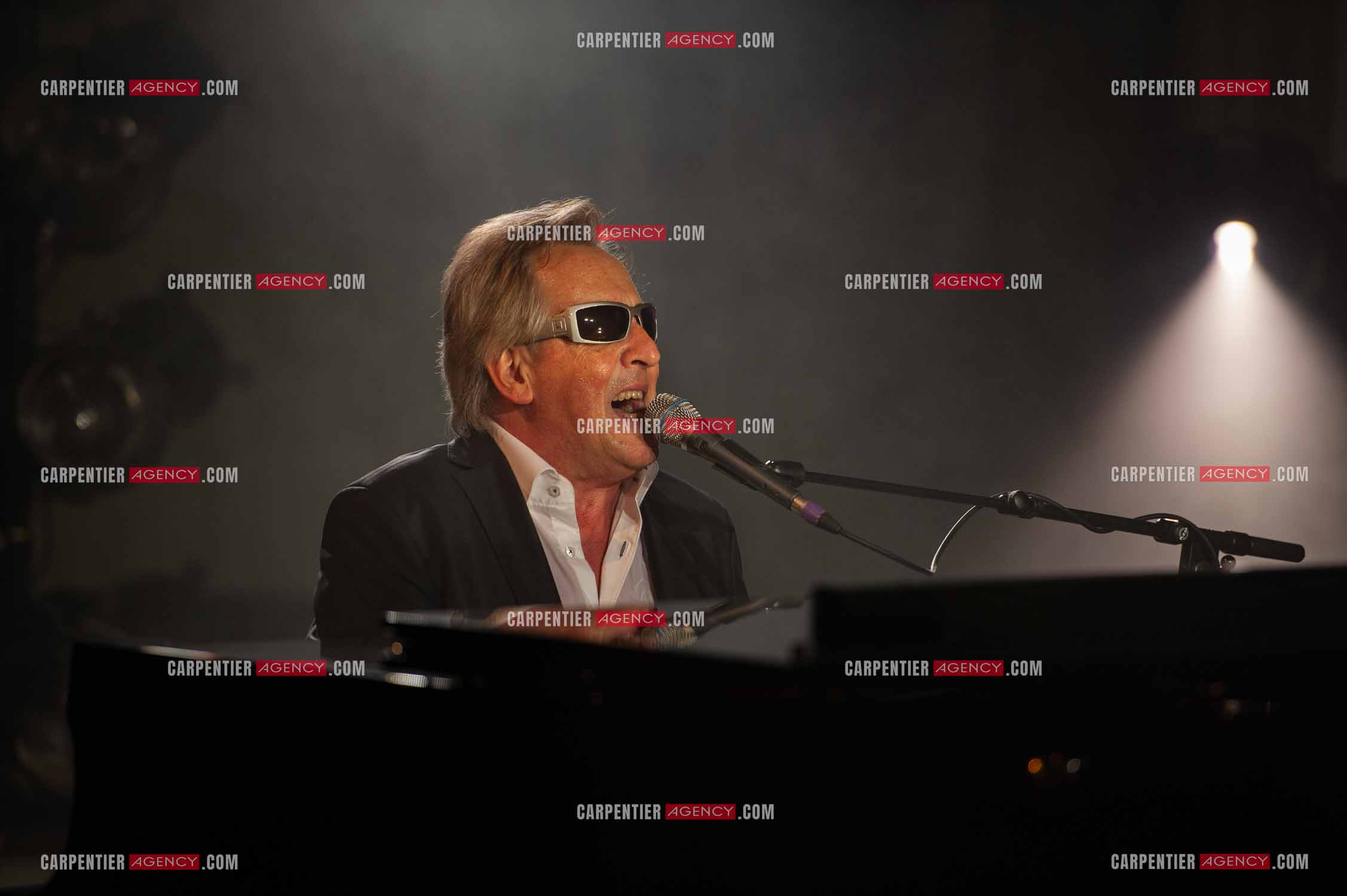 Le chanteur Gilbert Montagné en concert à la salle Gaveau pour trois soirs en 2010.    ( Exclusif )