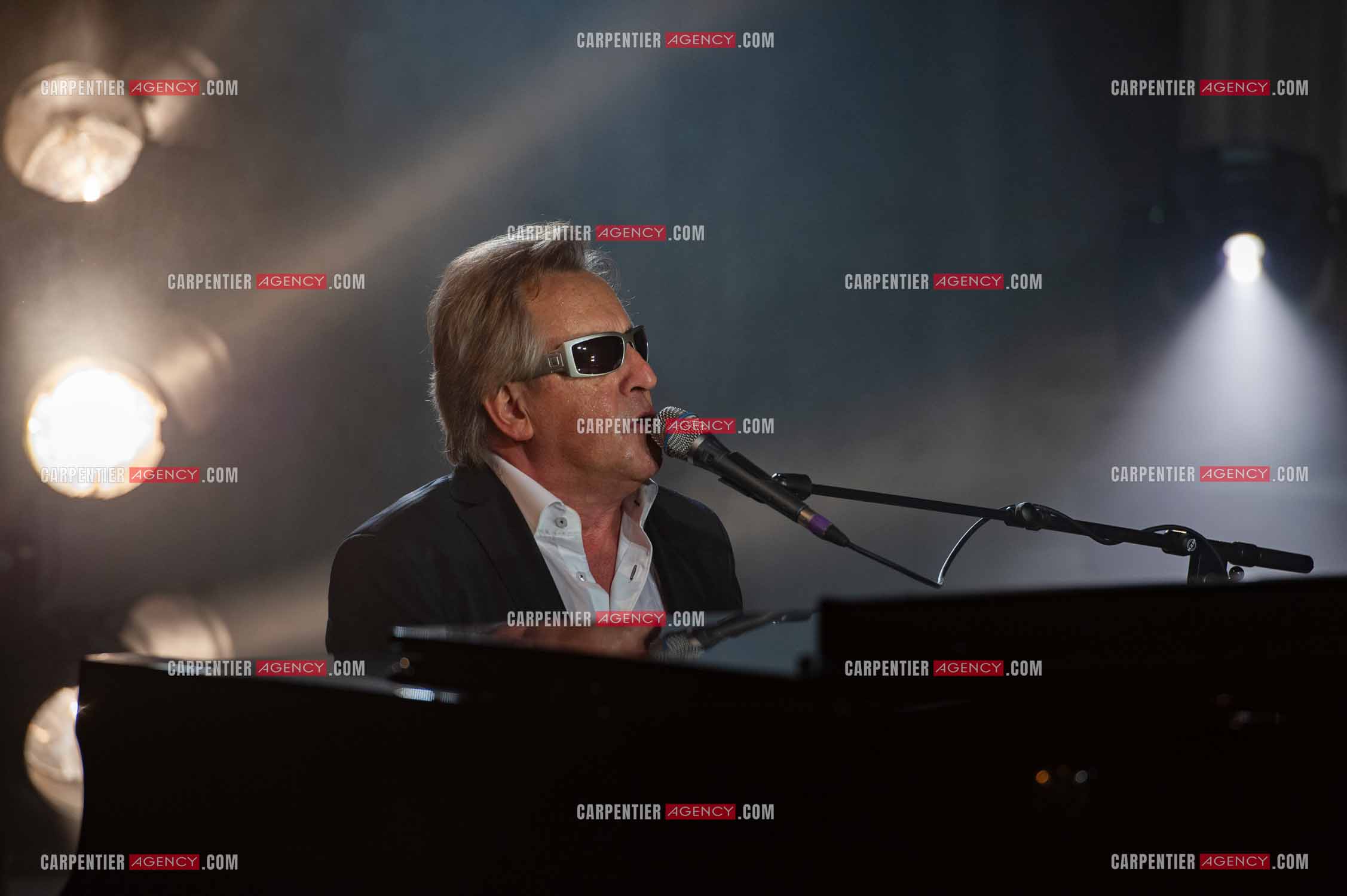 Le chanteur Gilbert Montagné en concert à la salle Gaveau pour trois soirs en 2010.    ( Exclusif )