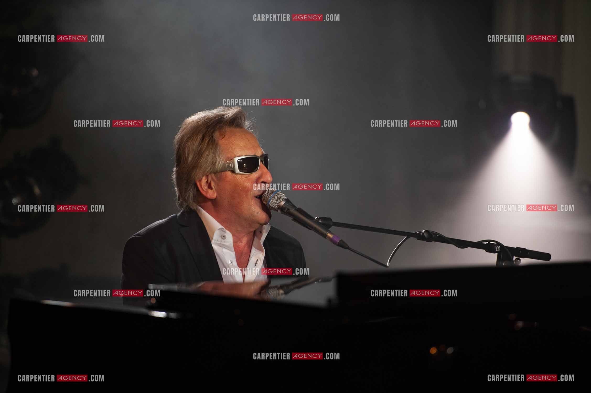 Le chanteur Gilbert Montagné en concert à la salle Gaveau pour trois soirs en 2010.    ( Exclusif )