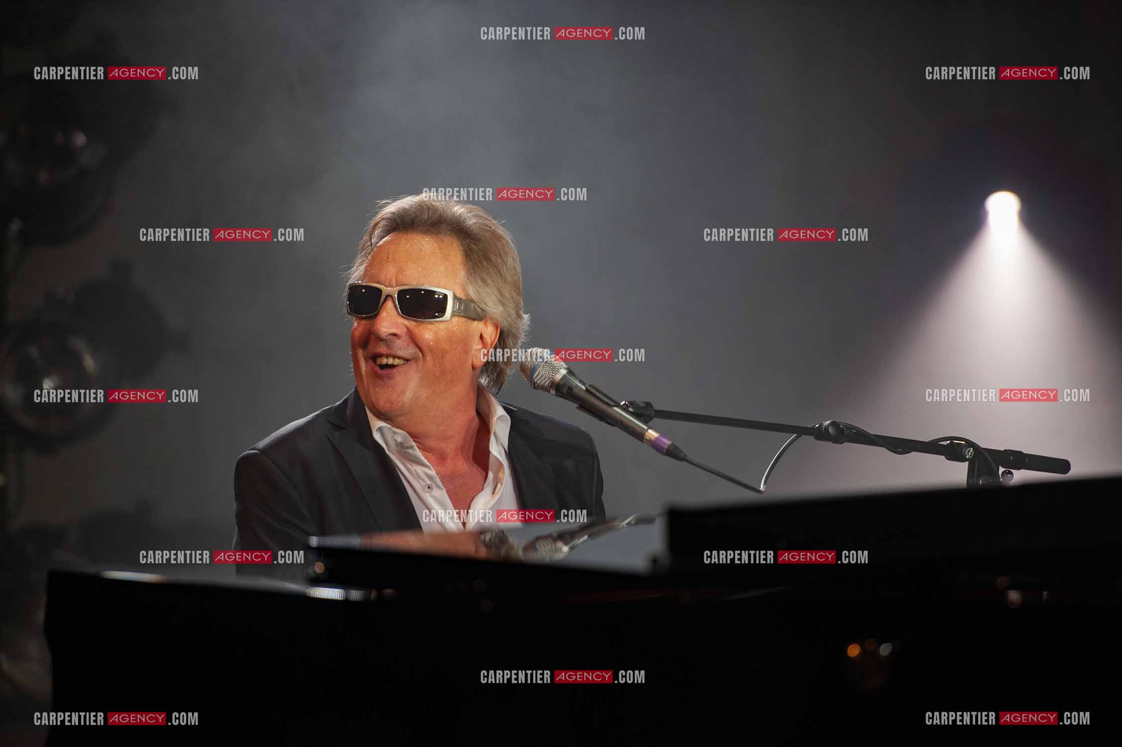 Le chanteur Gilbert Montagné en concert à la salle Gaveau pour trois soirs en 2010.    ( Exclusif )