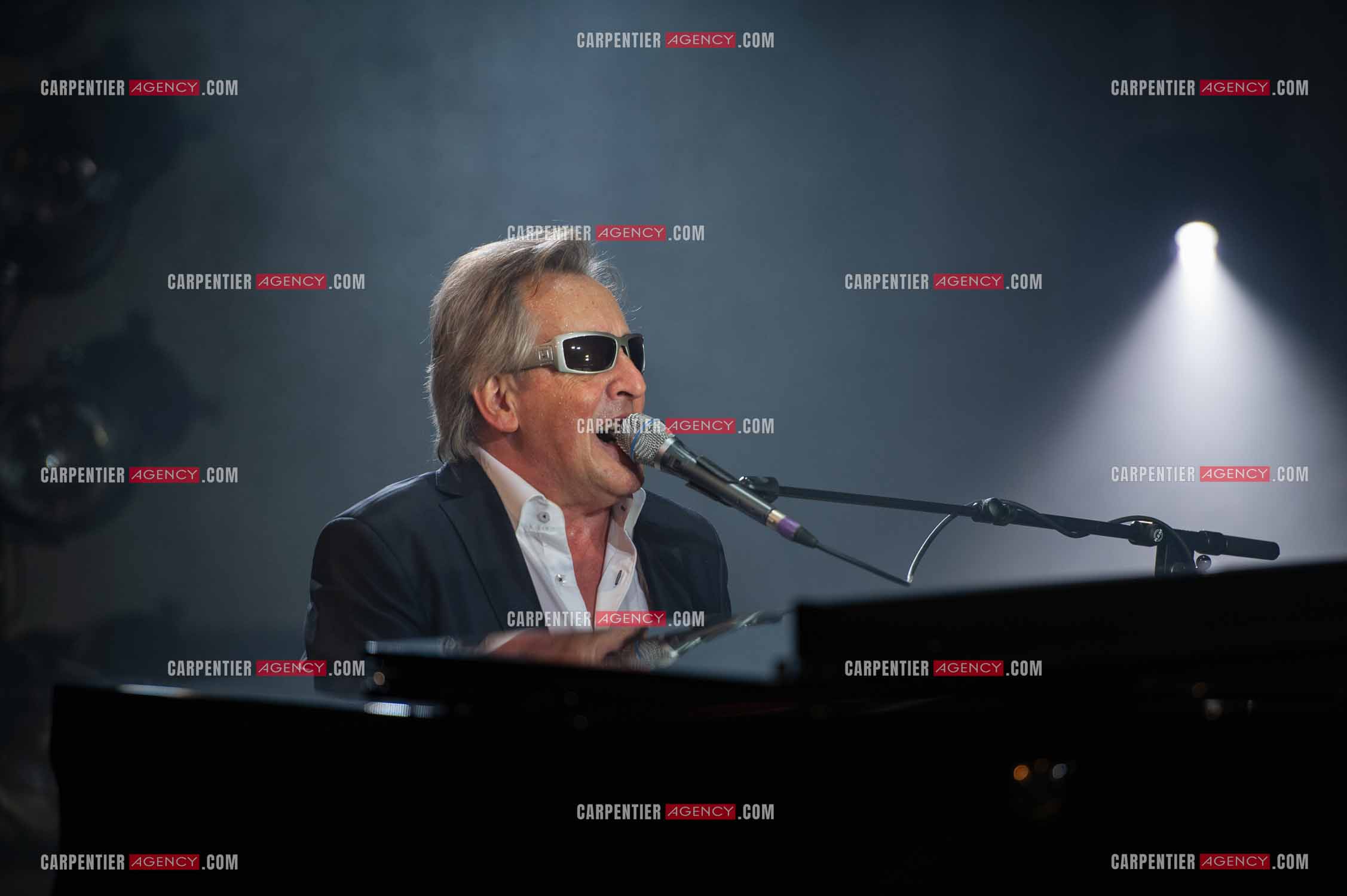Le chanteur Gilbert Montagné en concert à la salle Gaveau pour trois soirs en 2010.    ( Exclusif )