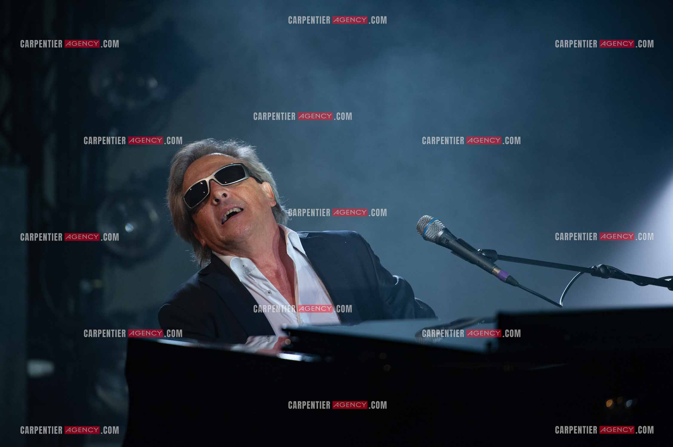 Le chanteur Gilbert Montagné en concert à la salle Gaveau pour trois soirs en 2010.    ( Exclusif )