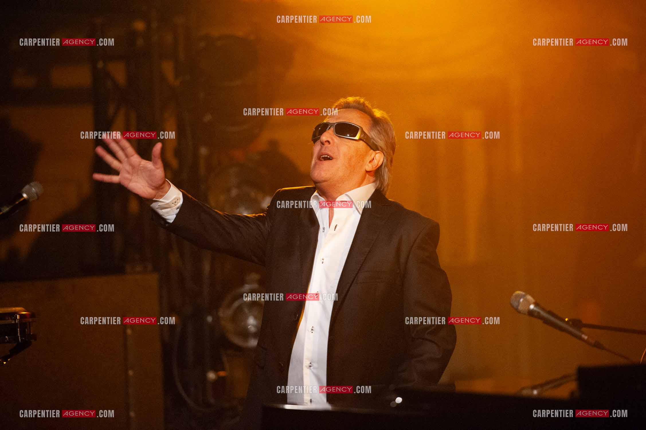 Le chanteur Gilbert Montagné en concert à la salle Gaveau pour trois soirs en 2010.    ( Exclusif )