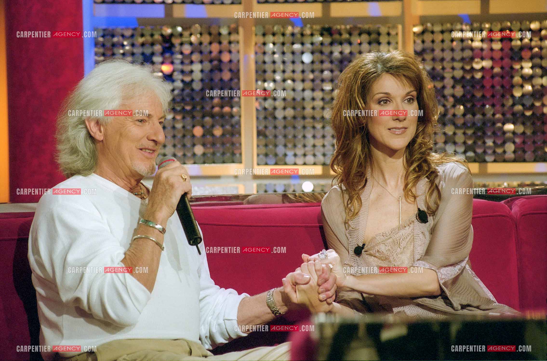 Enregistrement de l'émission spéciale Céline Dion sur France 2. Céline invite sur le plateau le chanteur Hugues Aufray en hommage à sa maman qui lui chantait sa chanson lorsqu'elle était enfant, “ CÉLINE “.       ( Exclusif )