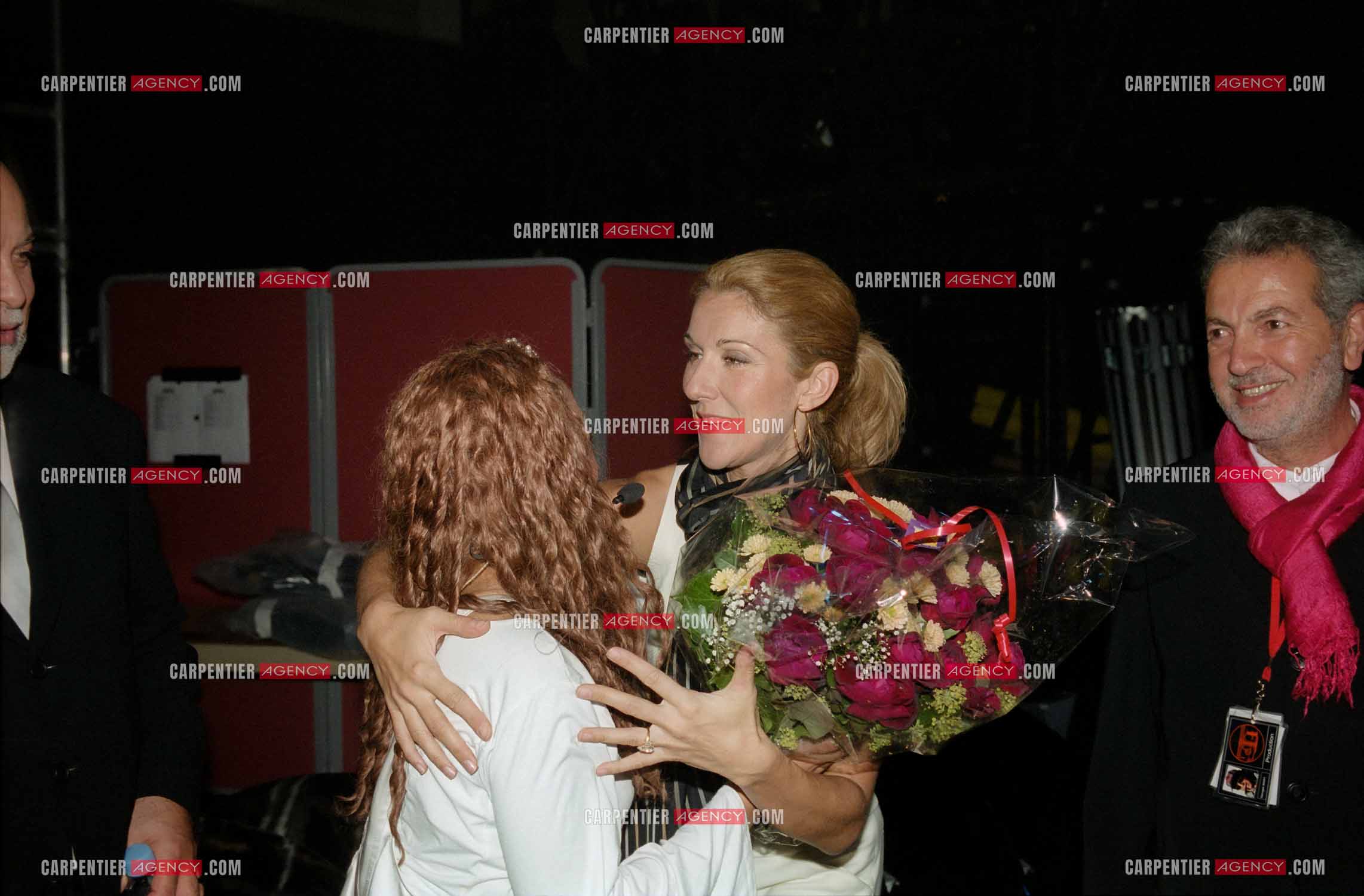 La chanteuse Céline Dion et son mari René Angélil au Palais des Congrès de Paris pour la générale de la comédie musicale " Cindy ". Après le spectacle, Céline vient féliciter la chanteuse Laam et les artistes de la troupe.    (Exclusif )