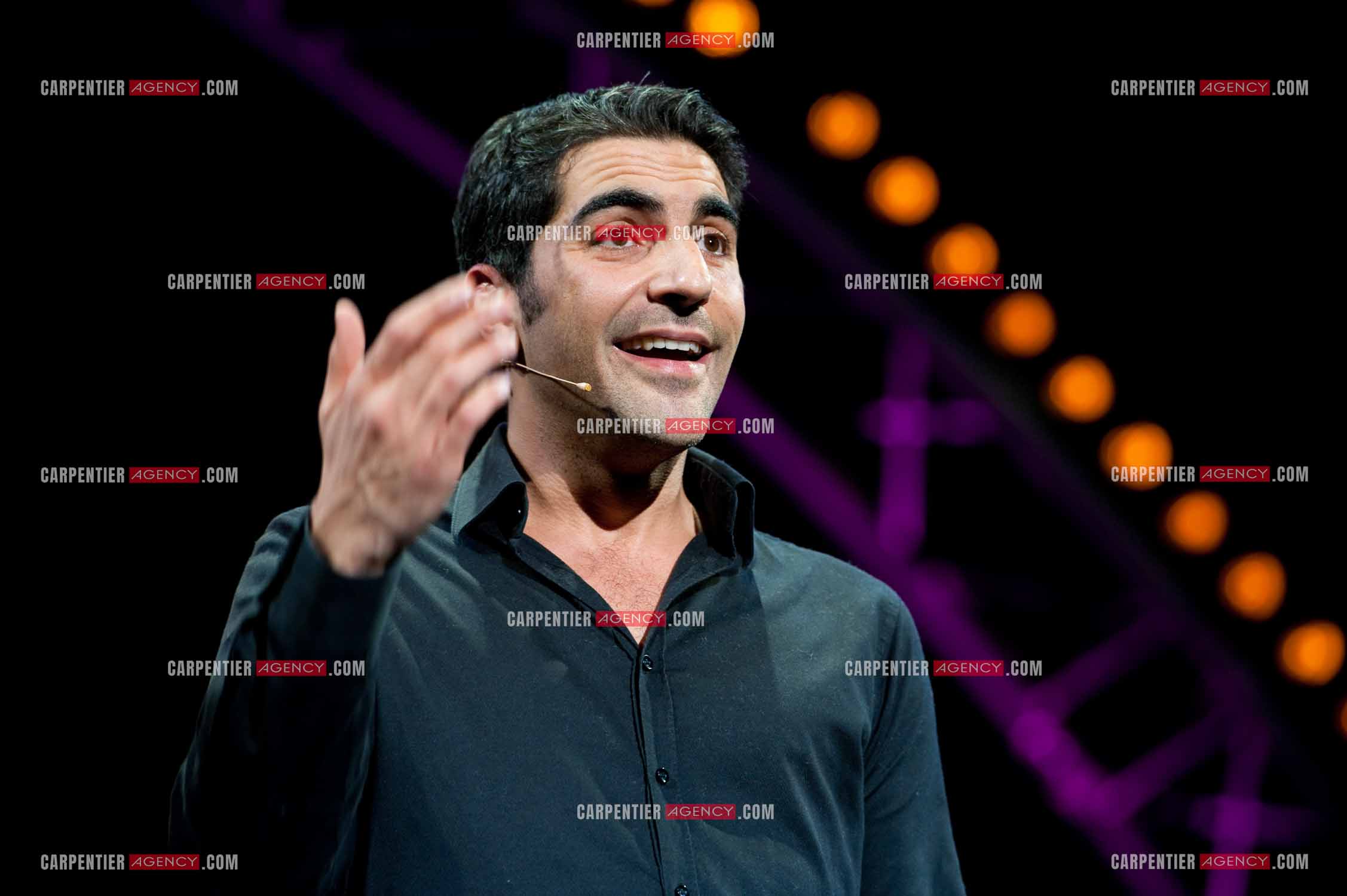L'humoriste Ary Abittan au Zenith de Paris.   ( Exclusif )