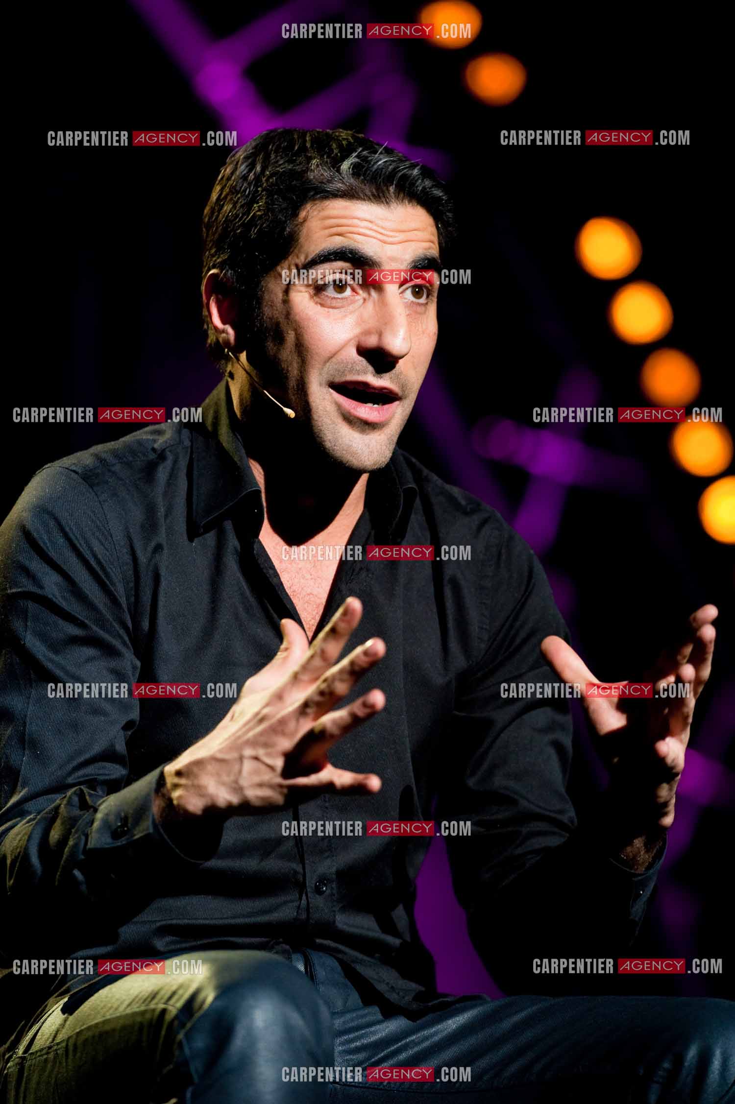 L'humoriste Ary Abittan au Zenith de Paris.   ( Exclusif )