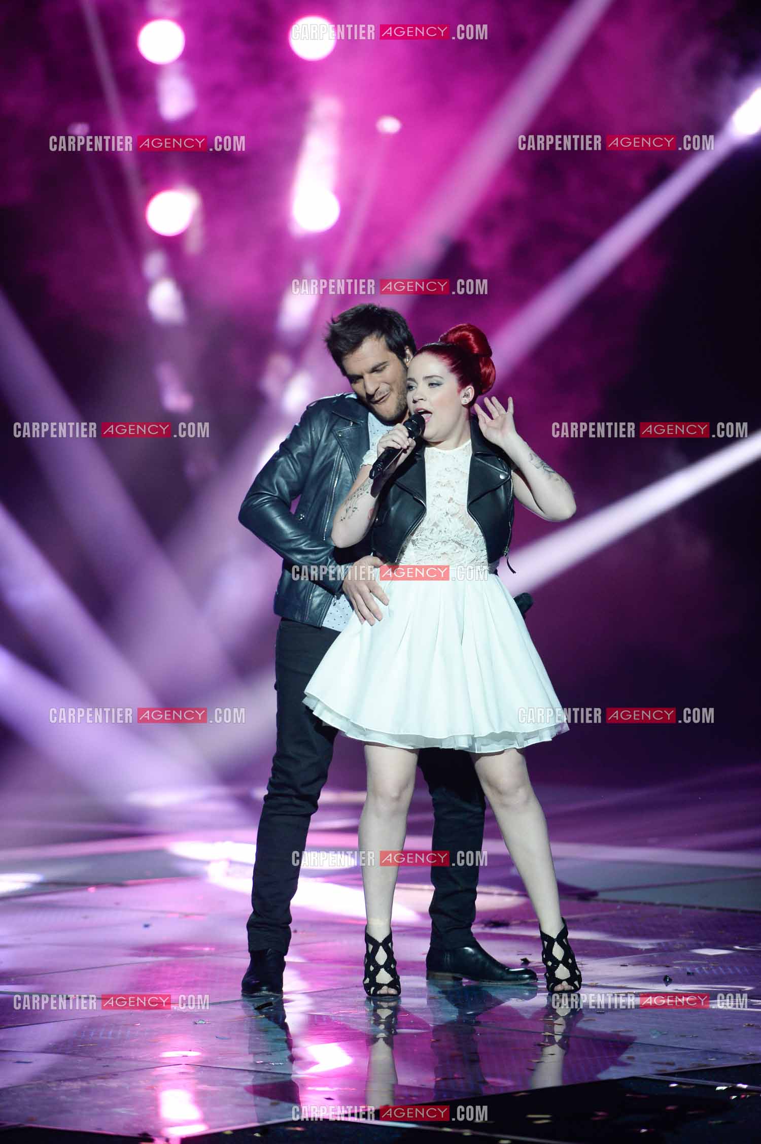 Le chanteur Amir en tant que candidat à l'émission The Voice en 2014. Amir Haddad et Manon Trinquier interprètent un duo du titre “ The Time of My Life “ pour la demi-finale.     ( Exclusif )