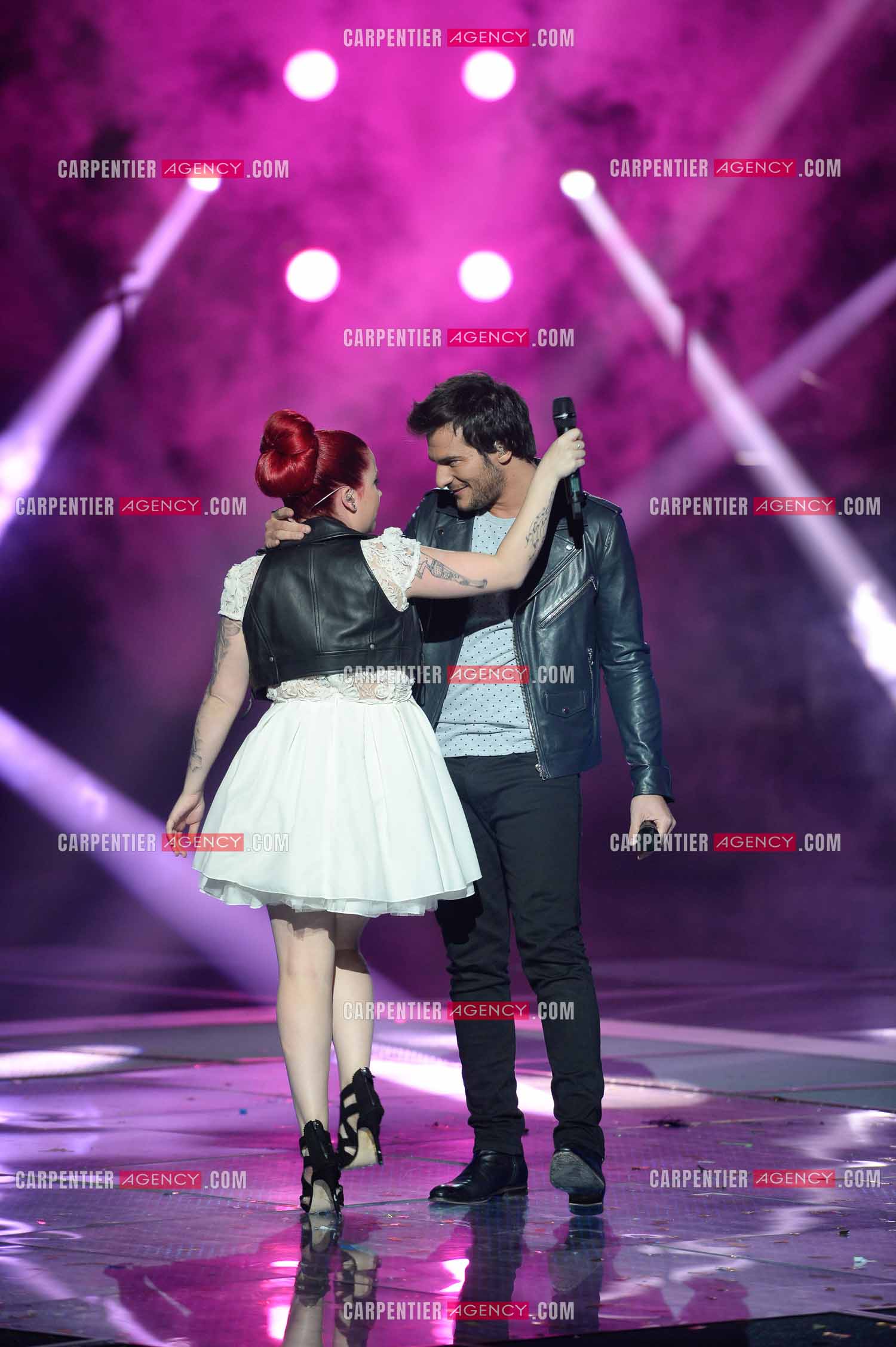Le chanteur Amir en tant que candidat à l'émission The Voice en 2014. Amir Haddad et Manon Trinquier interprètent un duo du titre “ The Time of My Life “ pour la demi-finale.     ( Exclusif )