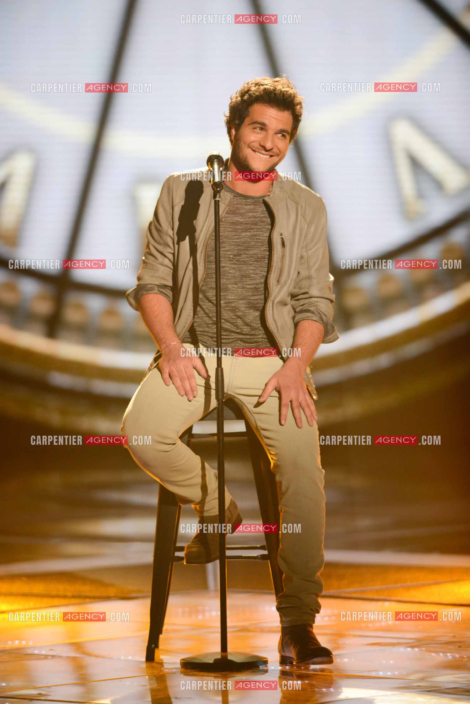 Le chanteur Amir en tant que candidat à l'émission The Voice en 2014.