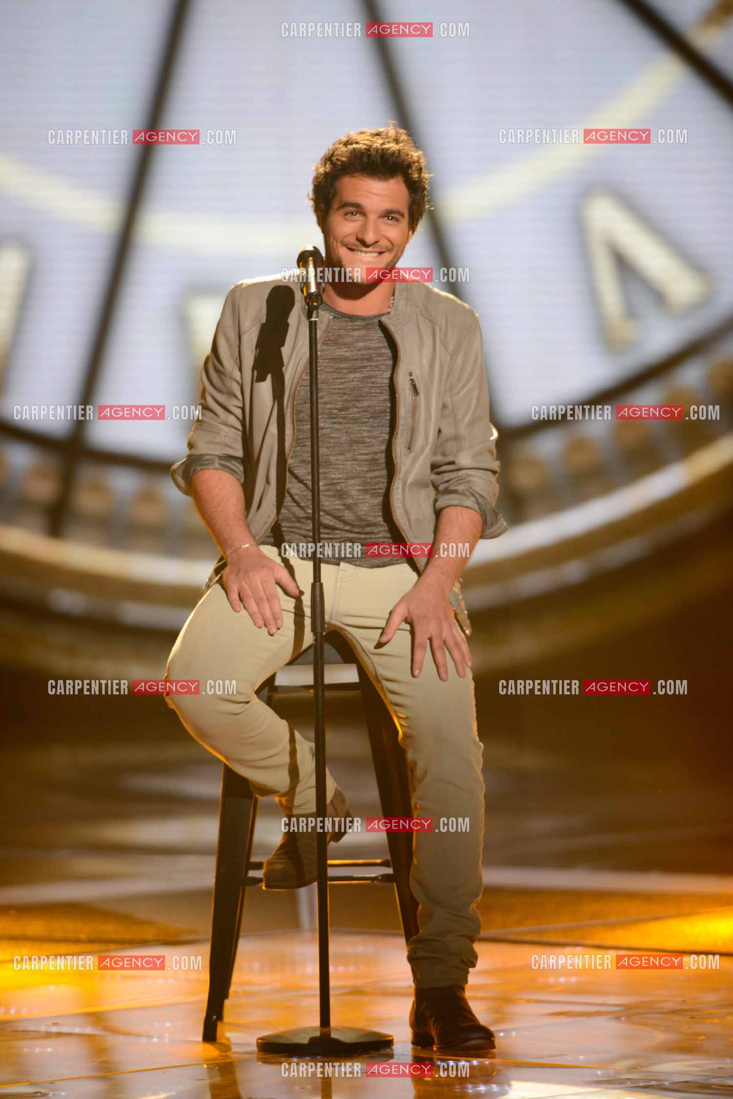 Le chanteur Amir en tant que candidat à l'émission The Voice en 2014.