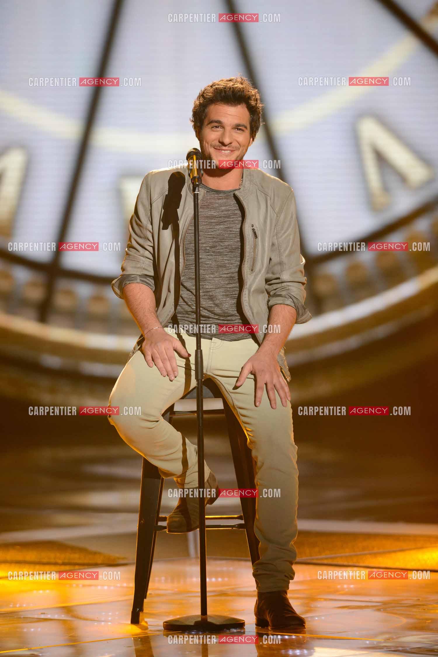 Le chanteur Amir en tant que candidat à l'émission The Voice en 2014.