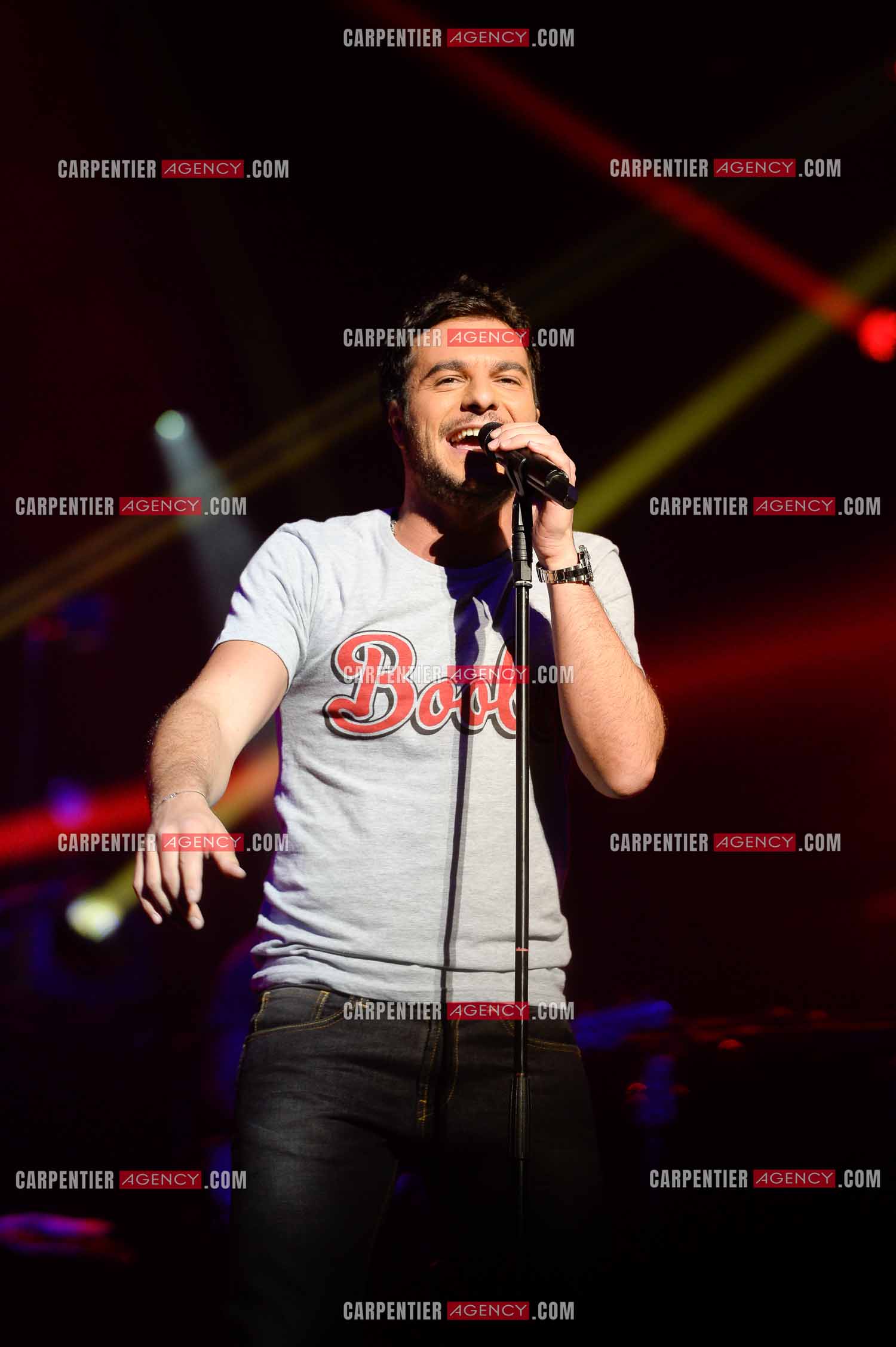 Premiere date pour le chanteur Amir de la tournee THE VOICE 2014 a Amiens le 30 Mai 2014.