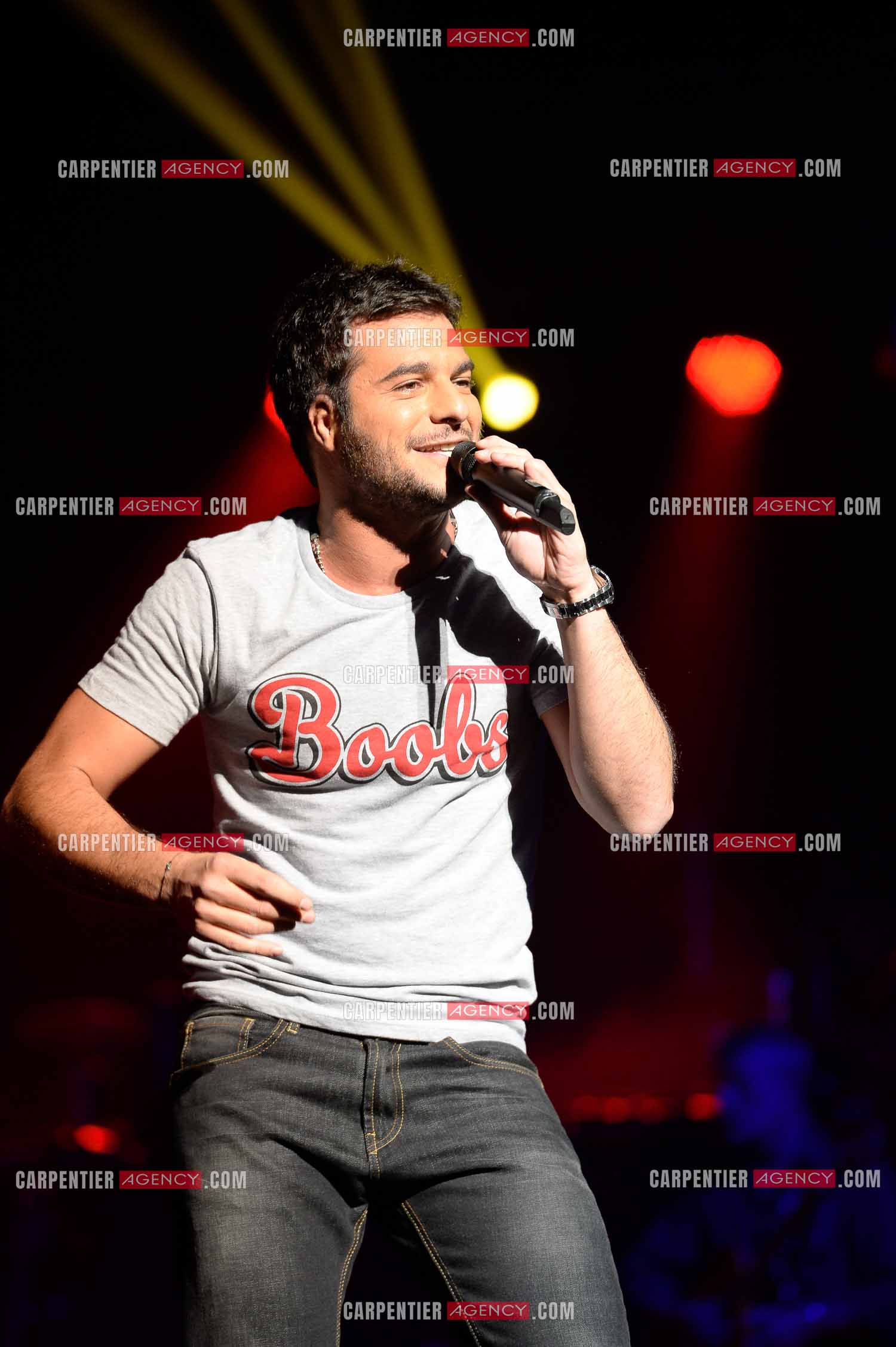 Premiere date pour le chanteur Amir de la tournee THE VOICE 2014 a Amiens le 30 Mai 2014.