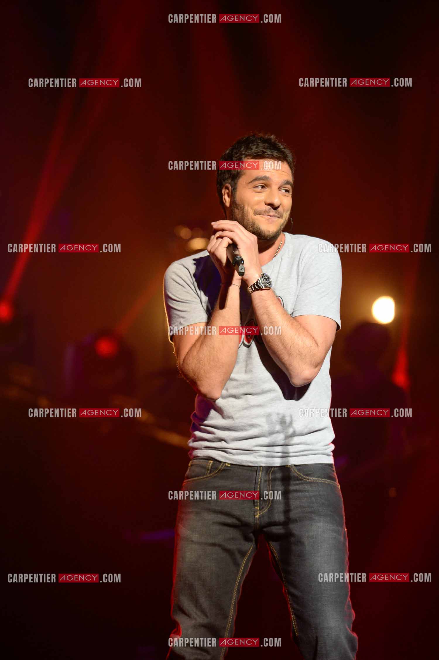 Premiere date pour le chanteur Amir de la tournee THE VOICE 2014 a Amiens le 30 Mai 2014.